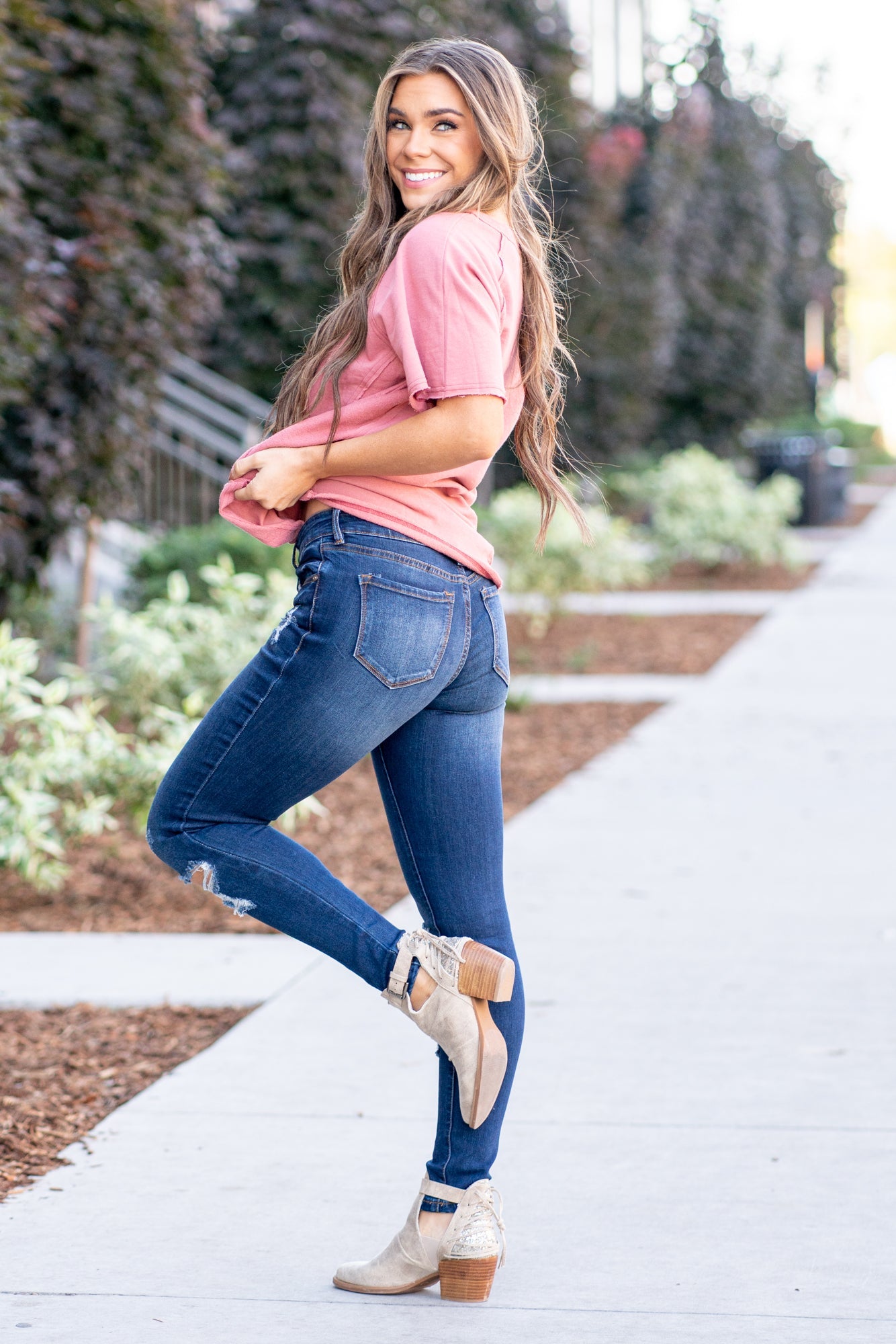 Saskia Mid Rise Distressed Skinny