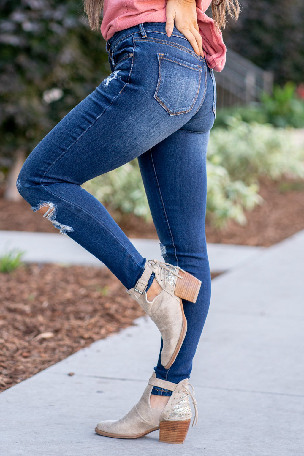 Saskia Mid Rise Distressed Skinny