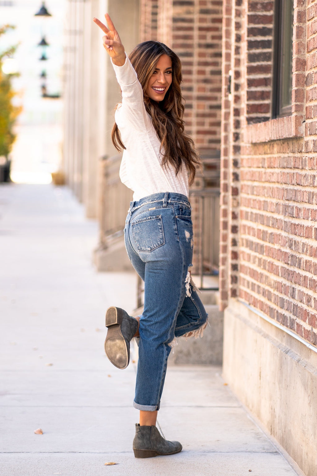 KanCan Jeans  These mid-rise boyfriend jeans hit at exactly the right spot on your waist. With 100% cotton and no stretch, these will mold to your body as you wear   KanCan Stretch Level: Comfort Stretch   Color: Medium Blue Wash Cut: Boyfriend, 27" Inseam Rise: Mid-Rise, 9" Front Rise 100% Cotton Stitching: Classic  Fly: Zipper Style #: KC70010M Contact us for any additional measurements or sizing. 