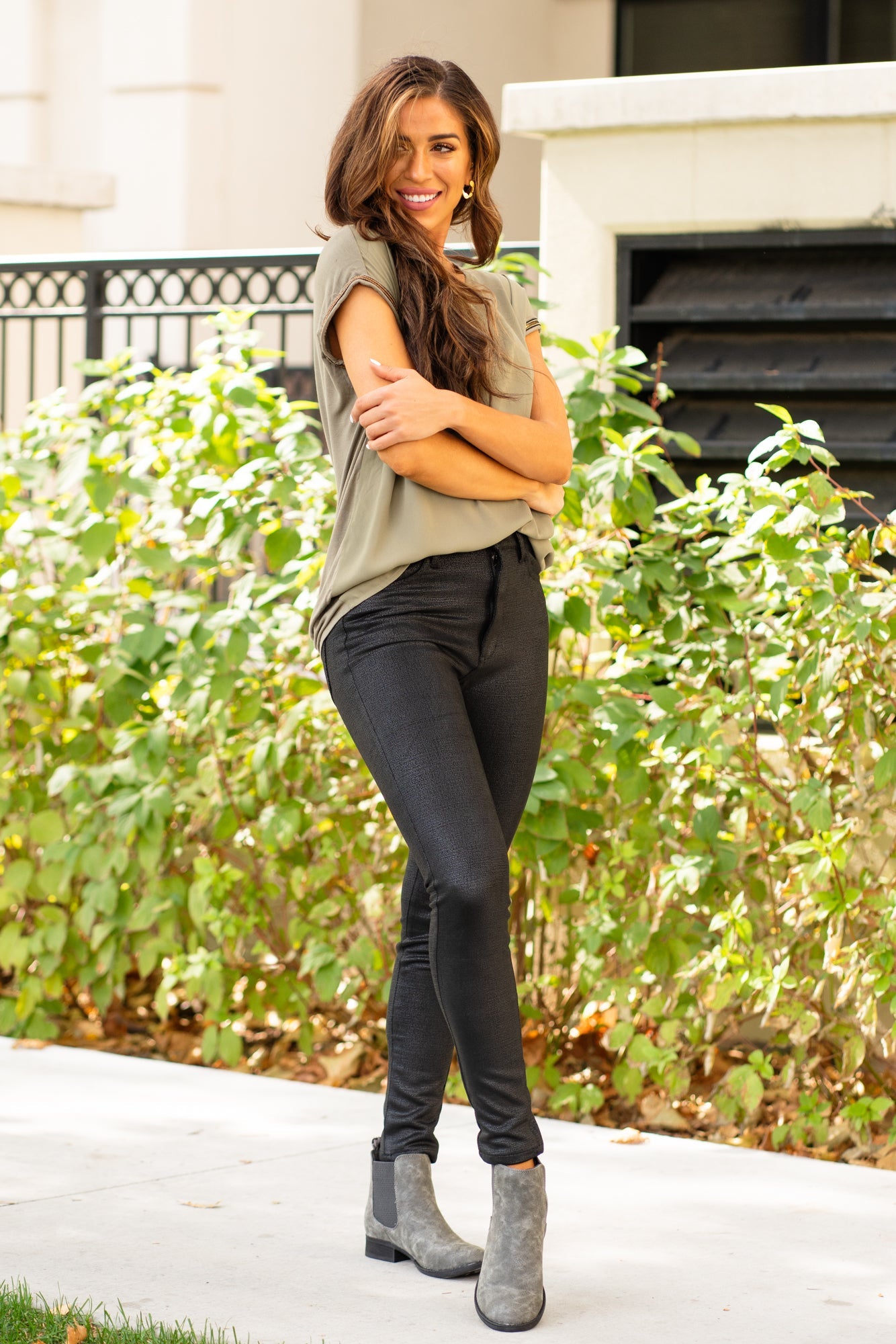 KanCan Jeans  A KanCan stretchy Ponte pant to dress up this winter!   Color: Black Cut: Skinny, 29" Inseam* Rise: High-Rise, 1" Front Rise* 90% POLYESTER, 10% SPANDEX Fly: Zipper Style #: KC2010BK Contact us for any additional measurements or sizing.   *Measured on the smallest size, measurements may vary by size.    