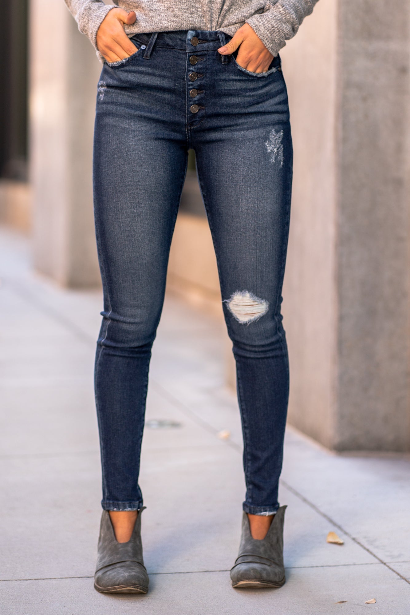 KanCan Jeans Color: Dark Blue Cut: Curvy Skinny, 30" Inseam* Rise: High-Rise, 10" Front Rise* 92% COTTON , 7% POLYESTER , 1% SPANDEX Stitching: Classic Fly: Exposed Button Fly Style #: KC7145D    Contact us for any additional measurements or sizing.  *Measured on the smallest size, measurements may vary by size. 