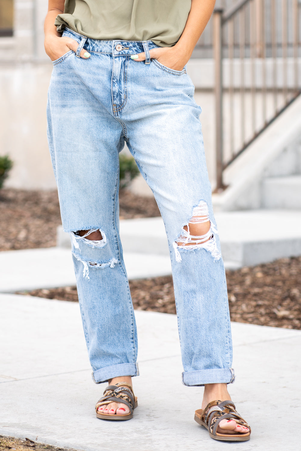 KanCan Jeans Collection: Spring 2021 Color: Medium Blue Wash Cut: Straight Fit, 25.5" Inseam  Rise: High-Rise, 11" Front Rise 100% Cotton Fly: Zip Hem: Cuffed Hem Style #: KC8579L Contact us for any additional measurements or sizing.