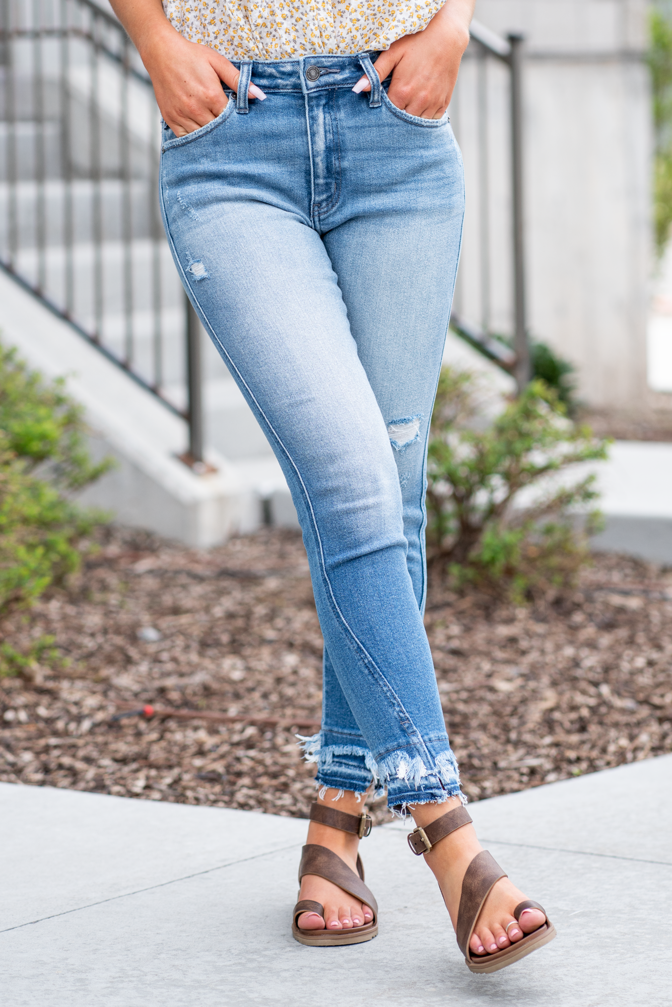 KanCan Jeans   KanCan Comfort Stretch  Color: Medium Blue Wash Cut: Ankle Skinny, 27" Inseam* Rise: High-Rise, 10" Front Rise* 94% COTTON, 5% POLYESTER, 1% SPANDEX Stitching: Classic Fly: Zipper  Style #: KC9257M Contact us for any additional measurements or sizing.  *Measured on the smallest size, measurements may vary by size.  