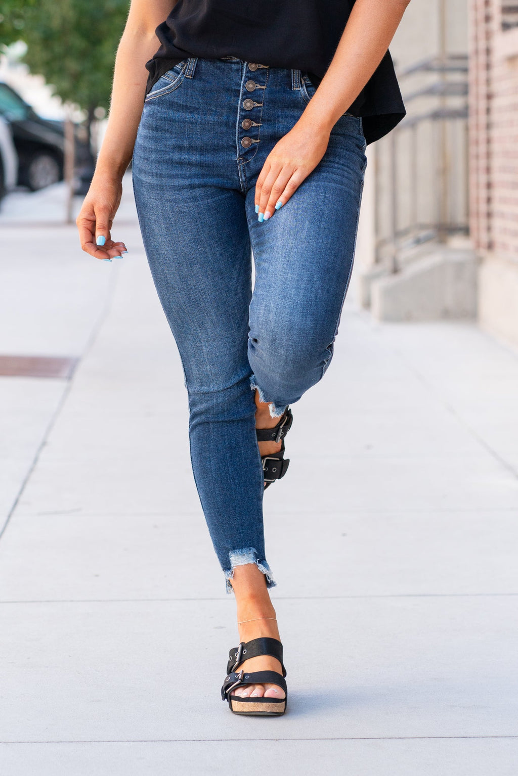 KanCan Jeans Color: Dark Wash Ankle Skinny, 27" Inseam* High Rise, 11" Front Rise* Frayed Hem Ankle with Ripped Distress 93% COTTON, 6% POLYESTER, 1% SPANDEX Fly: Exposed Button Fly Style #: KC2517D Contact us for any additional measurements or sizing.    *Measured on the smallest size, measurements may vary by size. 