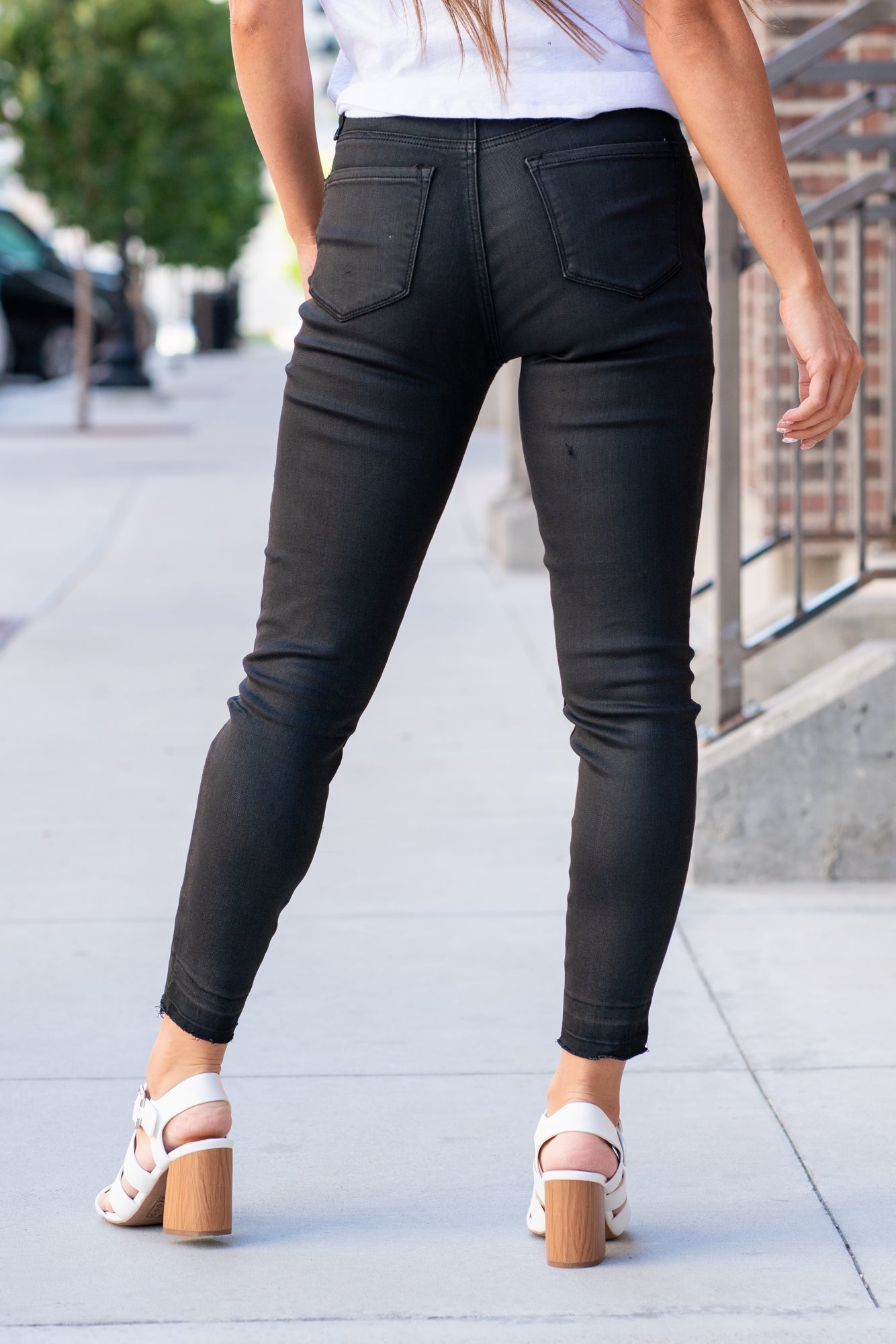KanCan Jeans Color: Gray / Black Ankle Skinny, 27" Inseam* High Rise, 10.25" Front Rise* Fray Hem Ankle 97.5% COTTON , 2.5% SPANDEX Fly: Zipper Style #: KC6380BK Contact us for any additional measurements or sizing.    *Measured on the smallest size, measurements may vary by size. 