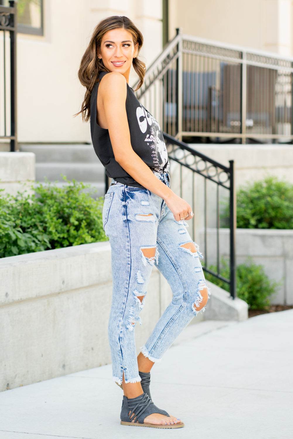 KanCan Jeans These mom jeans will become your go-to! Pair these girlfriend mom fit with sandals and a tee for an easy summer look.  Collection: Spring 2021 Color: Medium Blue Wash Cut: Straight Fit, 27" Inseam  Rise: High-Rise, 10.5" Front Rise 100% Cotton  Fly: Exposed Button Fly Style #: KC5201M Contact us for any additional measurements or sizing.  