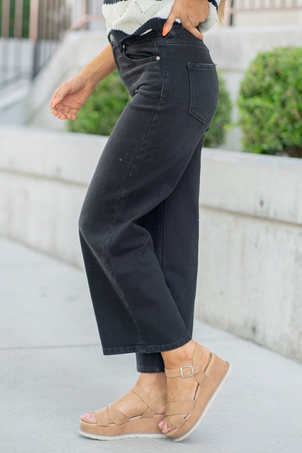 KanCan Victoria Ultra High Rise Cropped Wide Leg Jeans Black