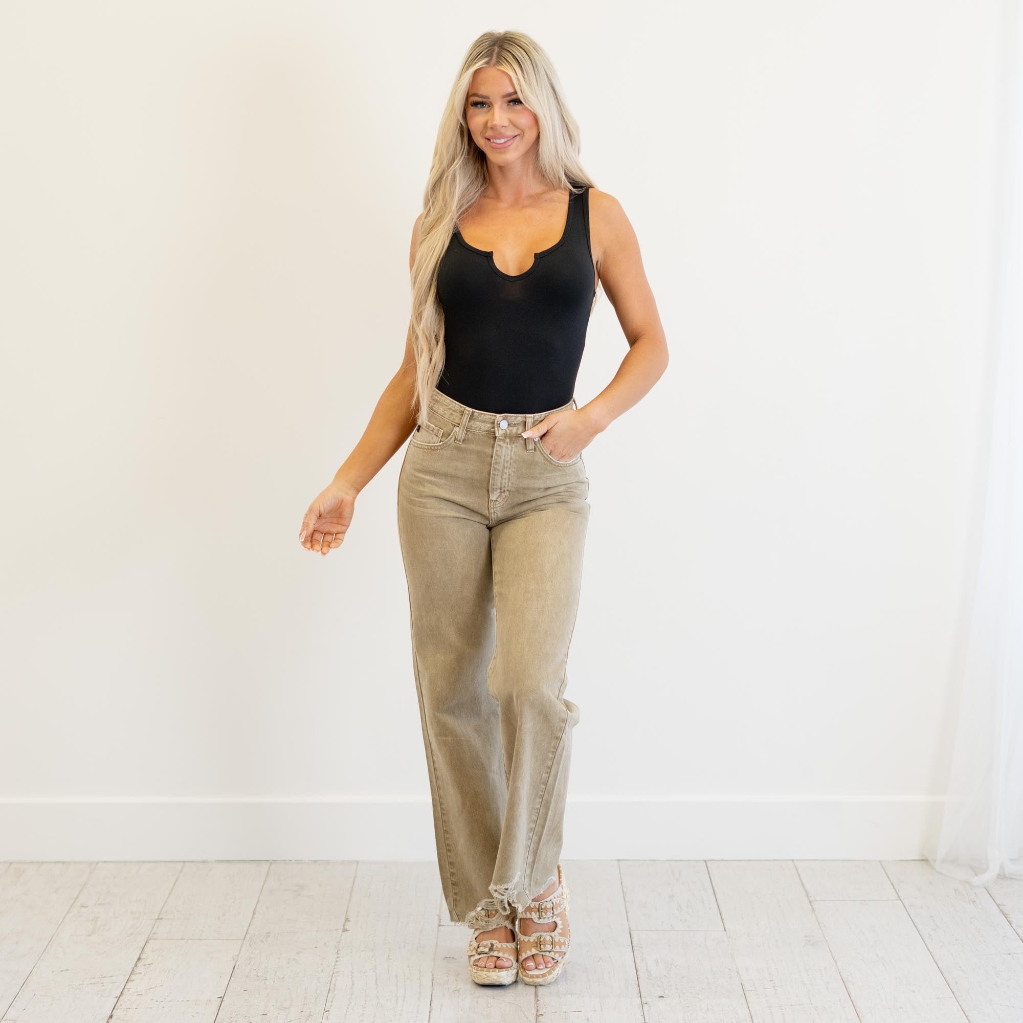 KanCan Mikaella Ultra High Rise 90’s Flare Jeans – Brown