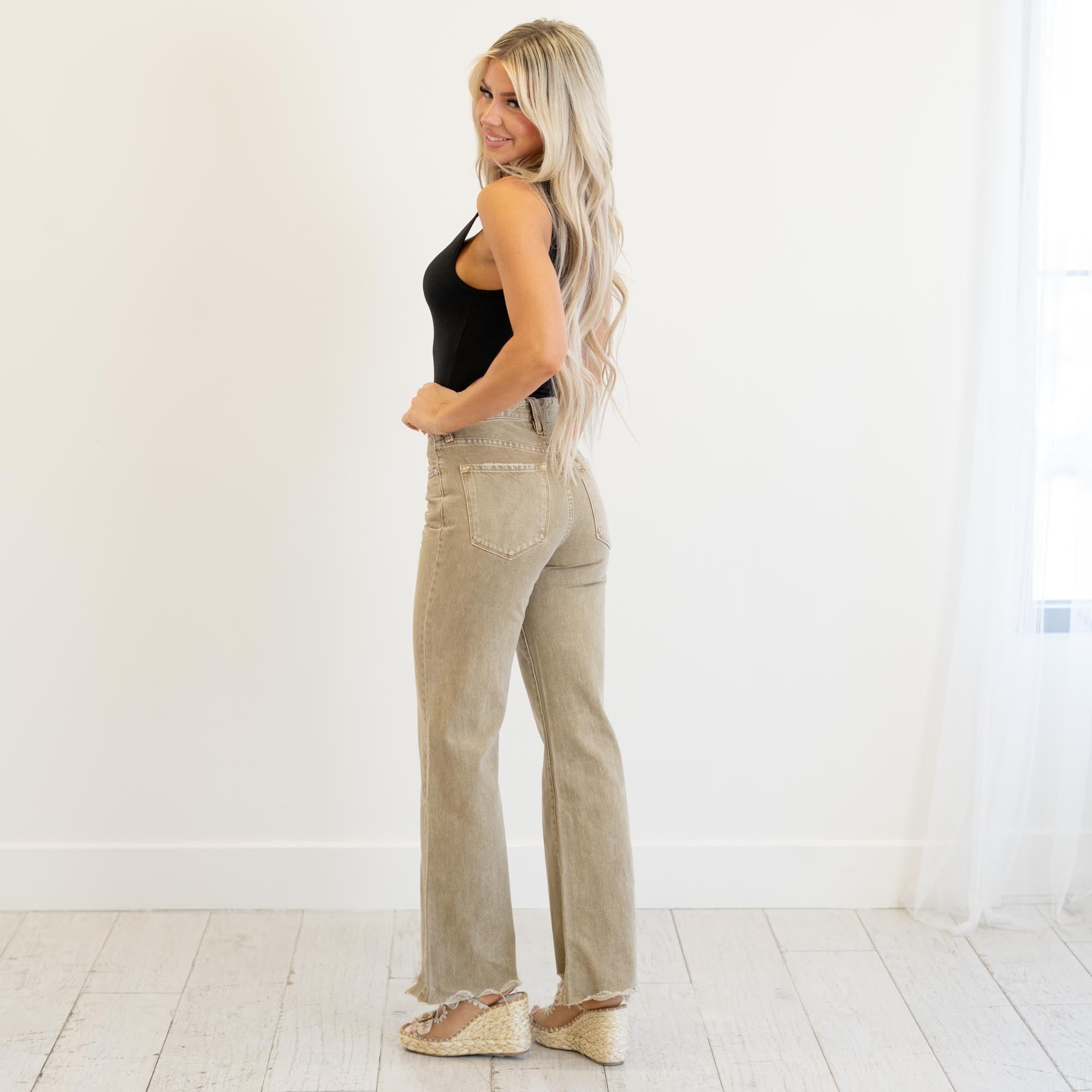 KanCan Mikaella Ultra High Rise 90’s Flare Jeans – Brown