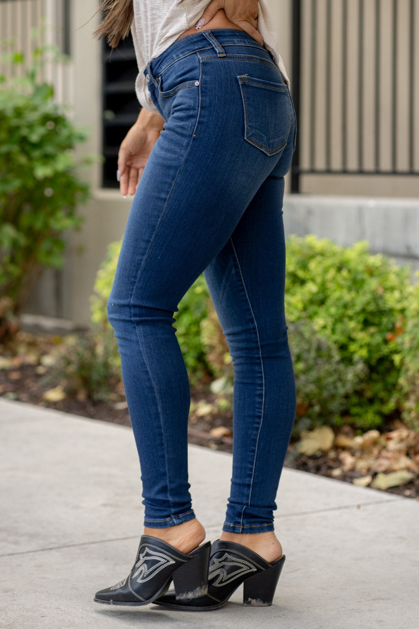 Annaka Mid Rise Super Skinny Jeans