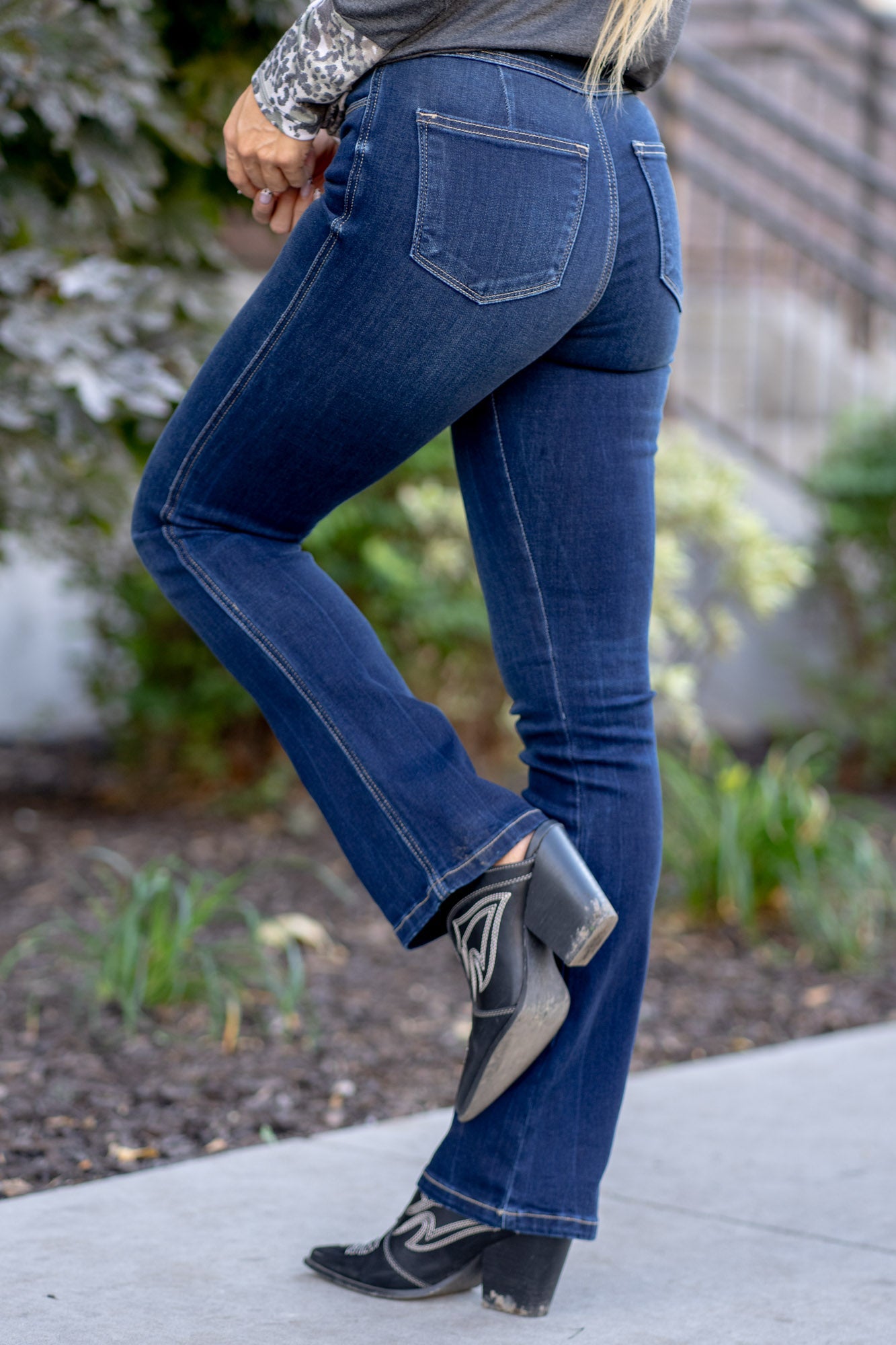 Seren High Rise Exposed Button Bootcut