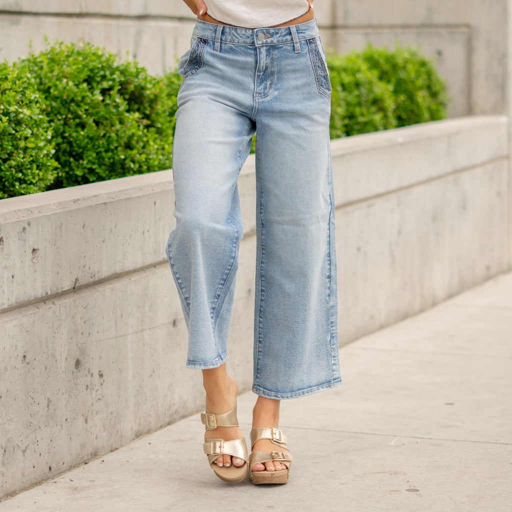 KanCan Lorinne High Rise Crop Wide Jeans – Color Block Stretch