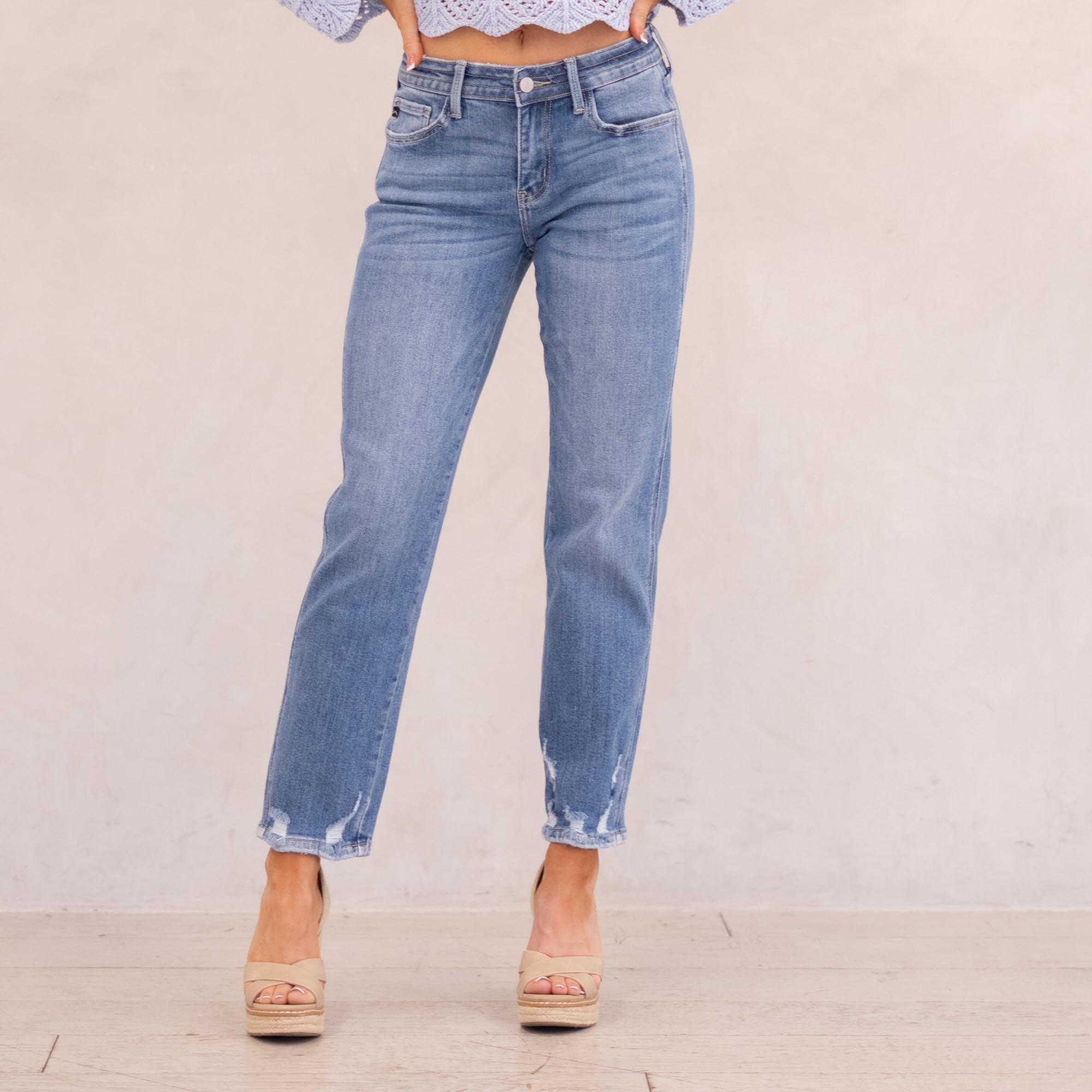 KanCan Ivorie Essentials Mid Rise Crop Straight Medium Blue