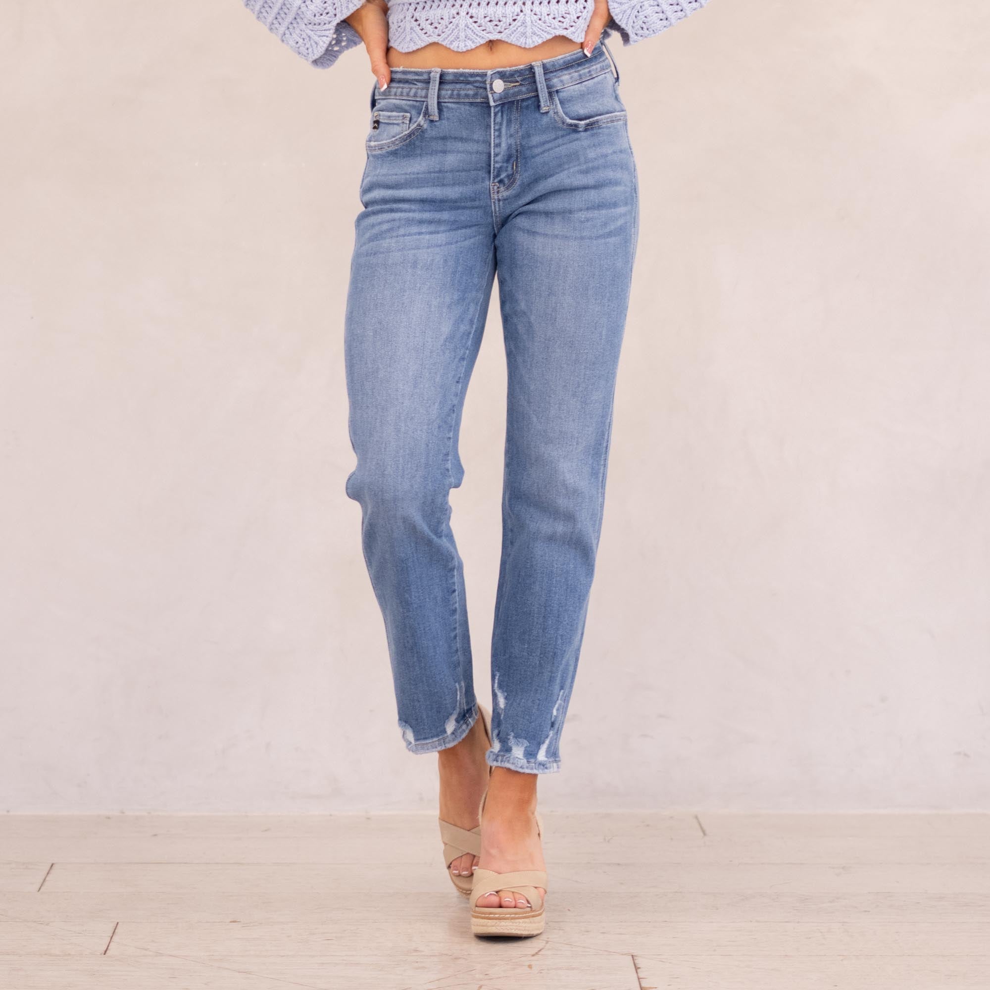 KanCan Ivorie Essentials Mid Rise Crop Straight Medium Blue