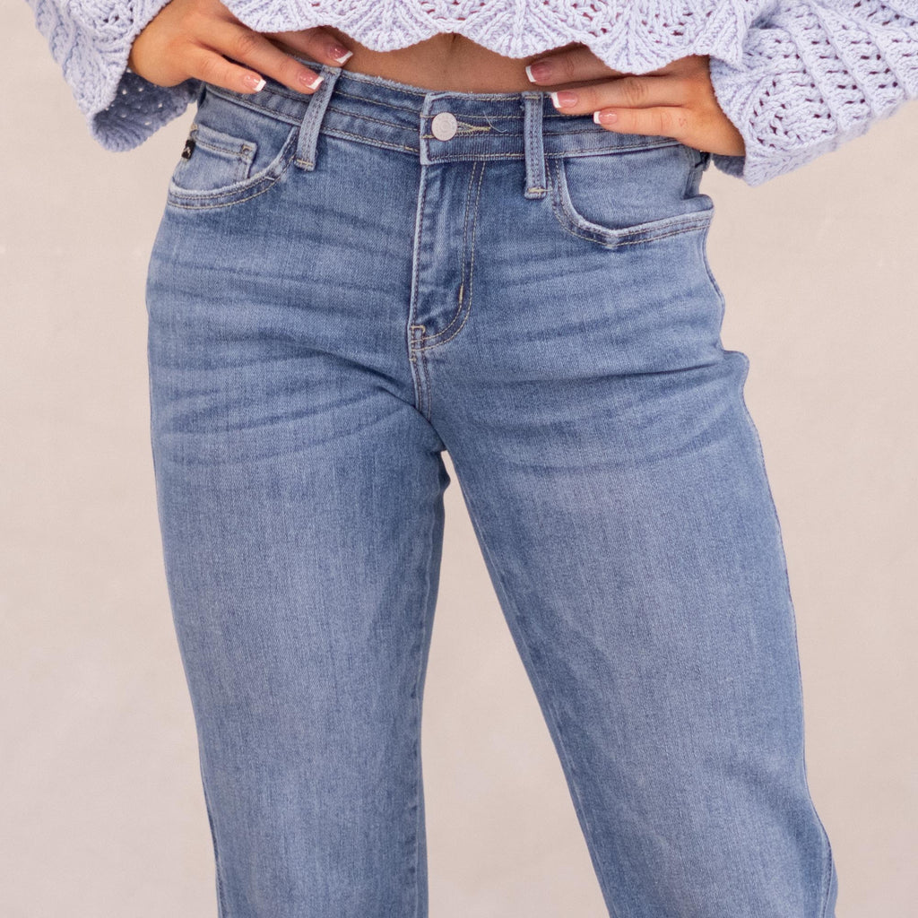 KanCan Ivorie Essentials Mid Rise Crop Straight Medium Blue
