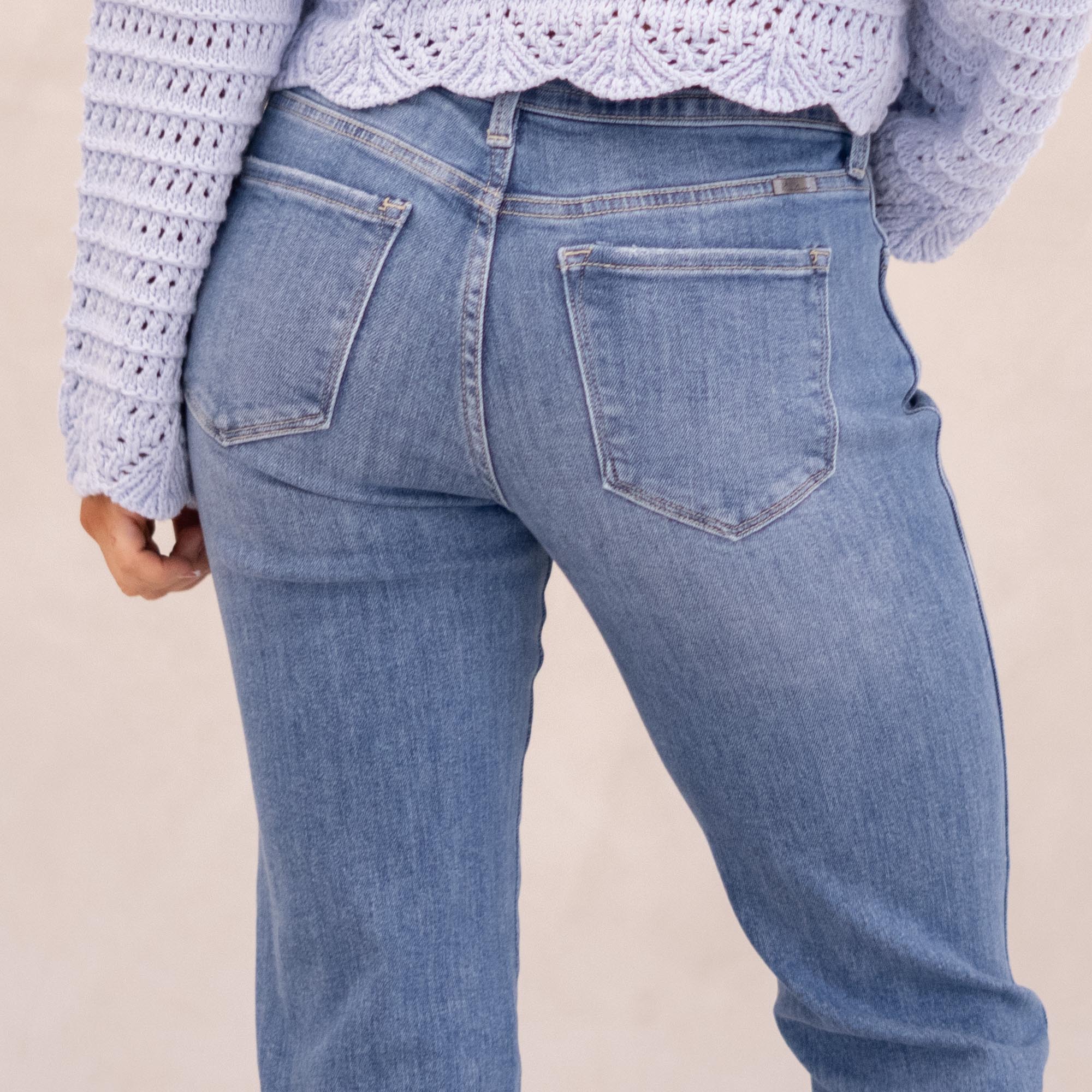 KanCan Ivorie Essentials Mid Rise Crop Straight Medium Blue
