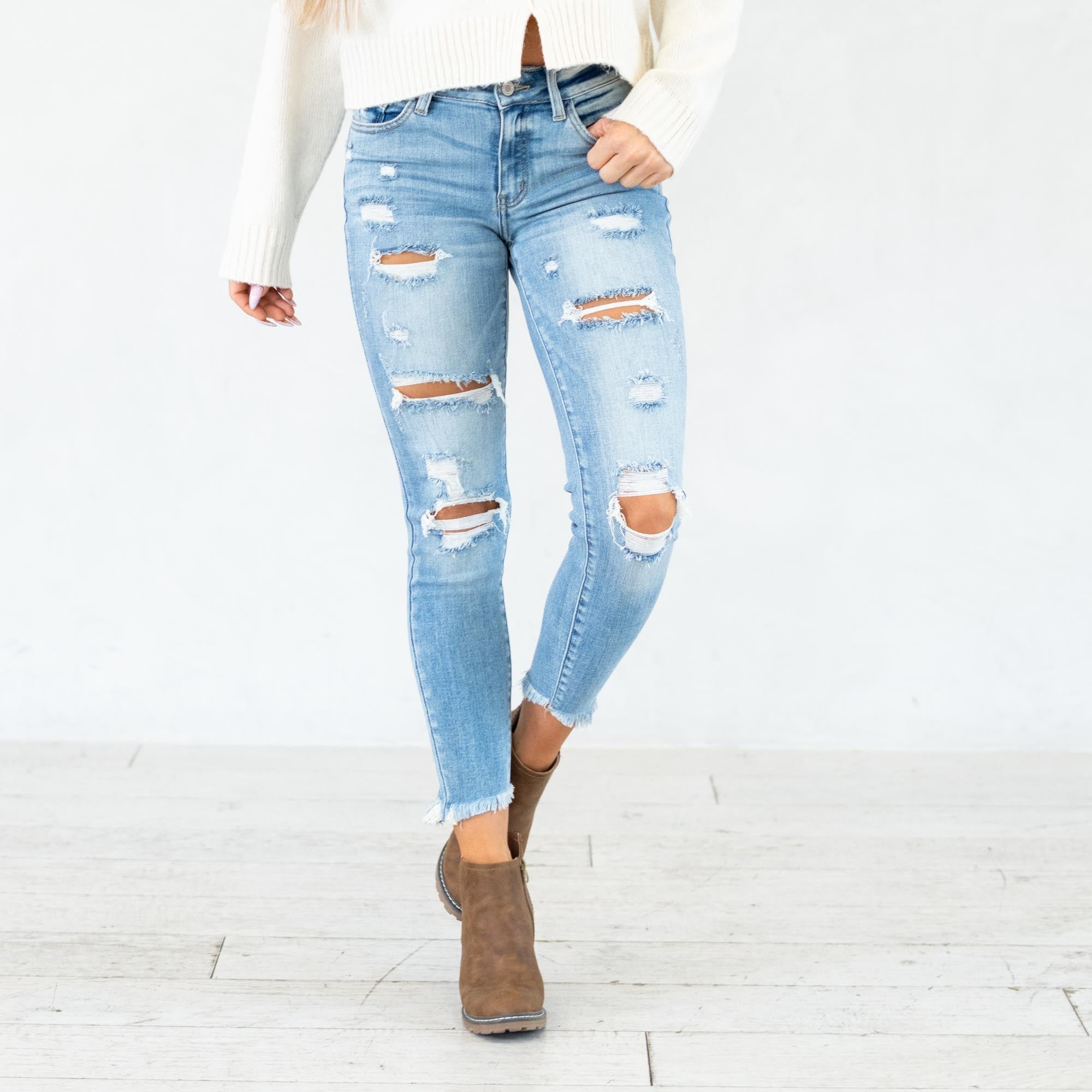 KanCan Janine Mid Rise Cropped Skinny Jeans Light Blue Wash