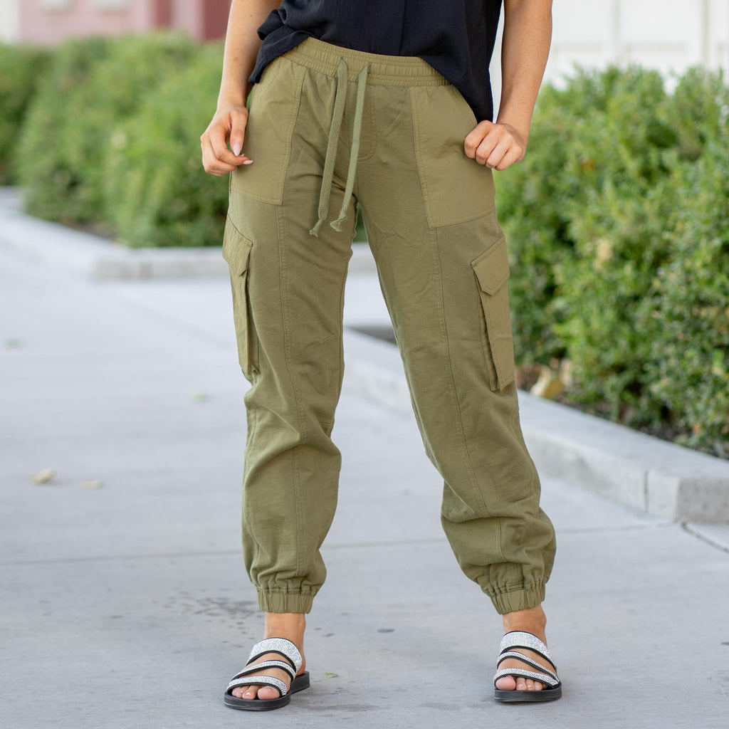 KanCan Jacie High Rise Color Block Knit Joggers – Olive Drawstring Waist