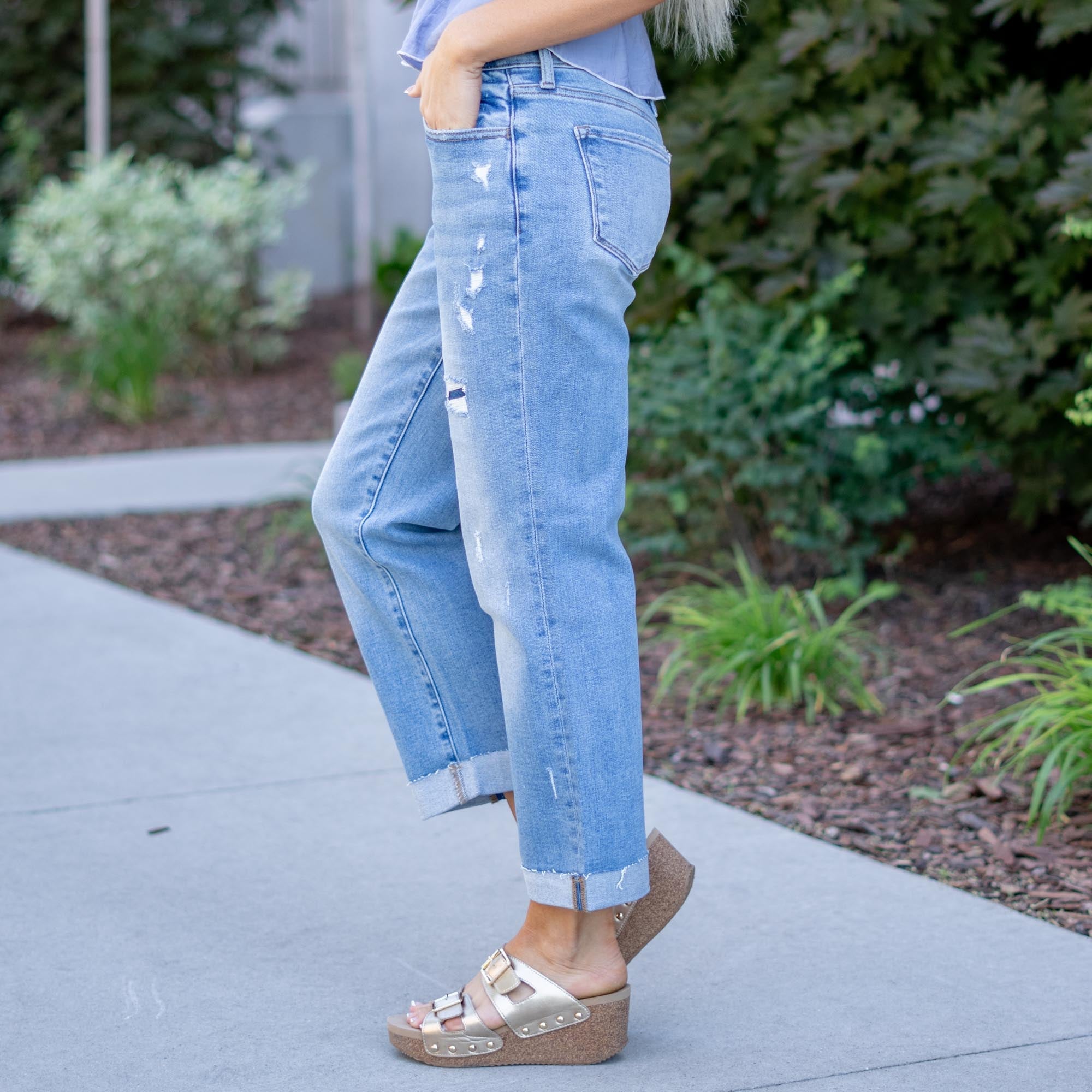 KanCan Rocio Mid Rise Crop Straight Jeans – Stretch Medium Wash