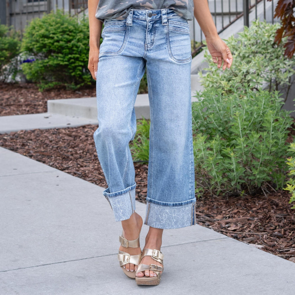 KanCan Anley Mid Rise Crop Wide Medium Blue