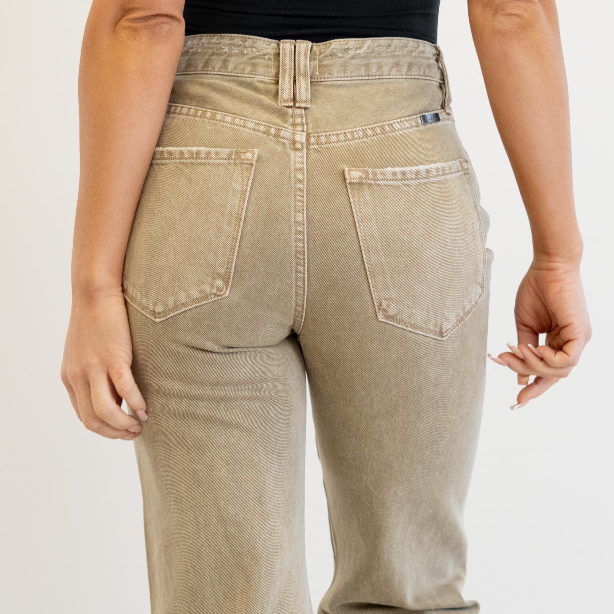 KanCan Mikaella Ultra High Rise 90’s Flare Jeans – Brown