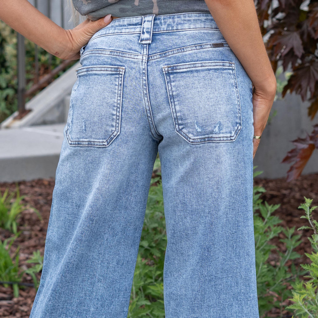 KanCan Anley Mid Rise Crop Wide Medium Blue