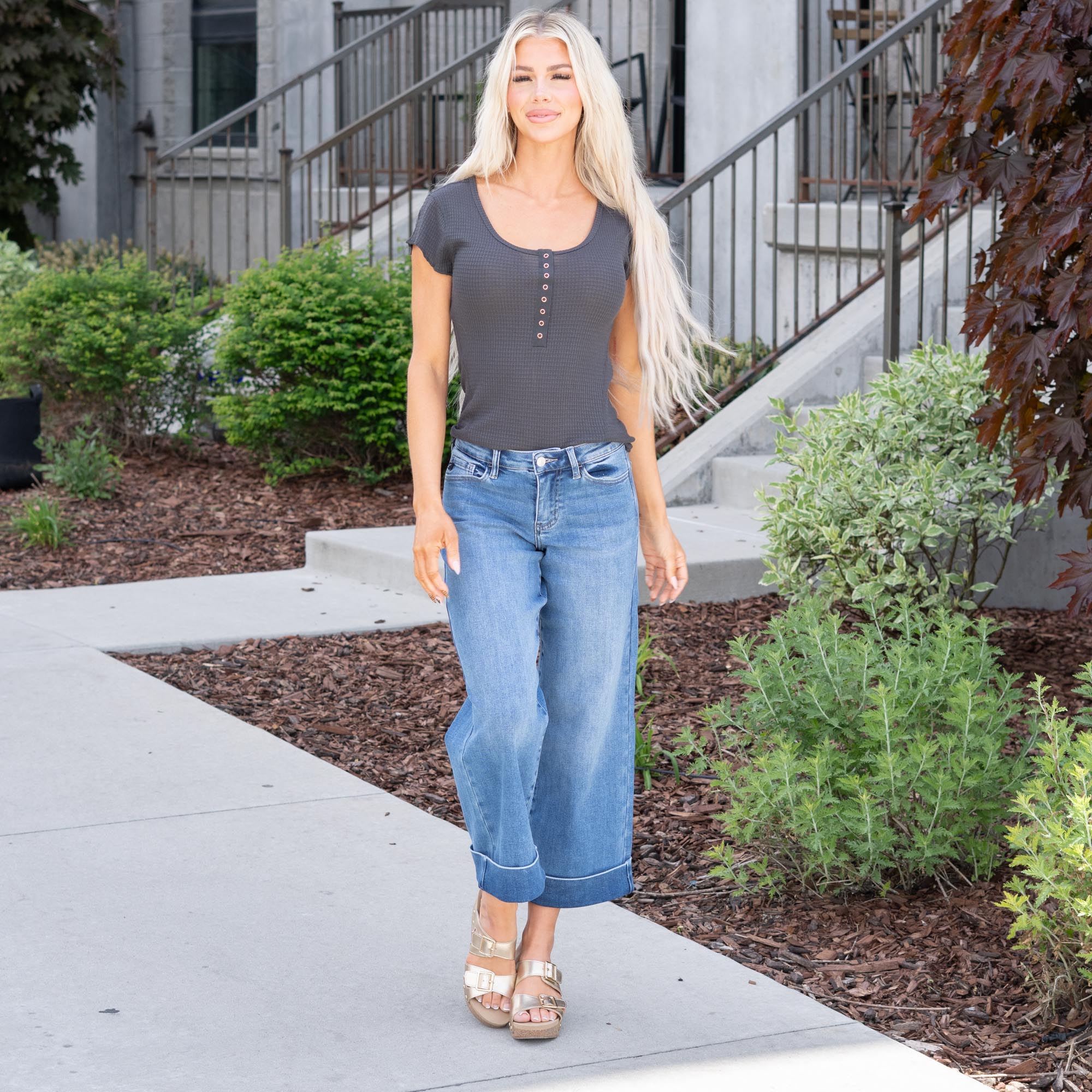 KanCan Fig Essentials Mid Rise Crop Wide Dark Blue Wash