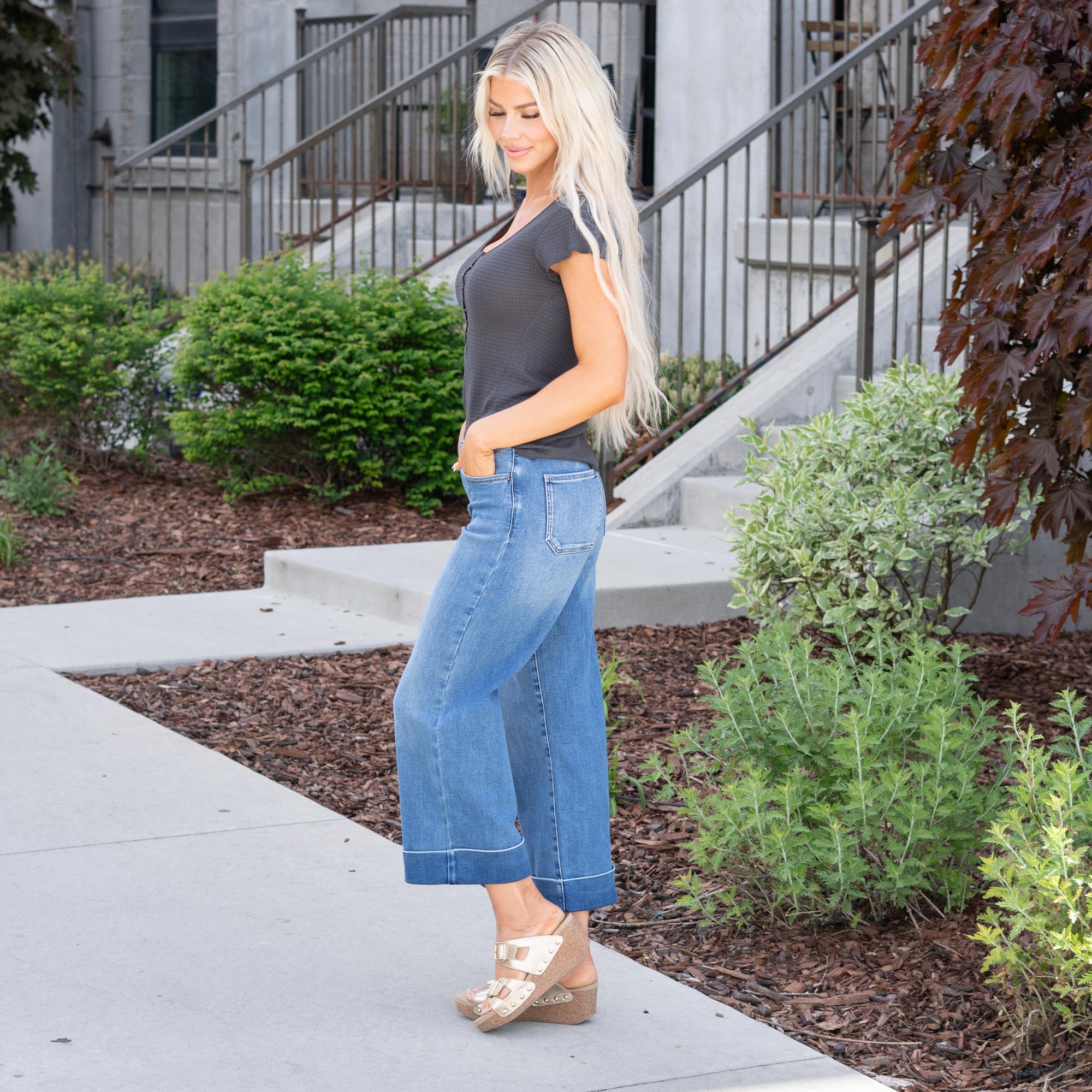 KanCan Fig Essentials Mid Rise Crop Wide Dark Blue Wash