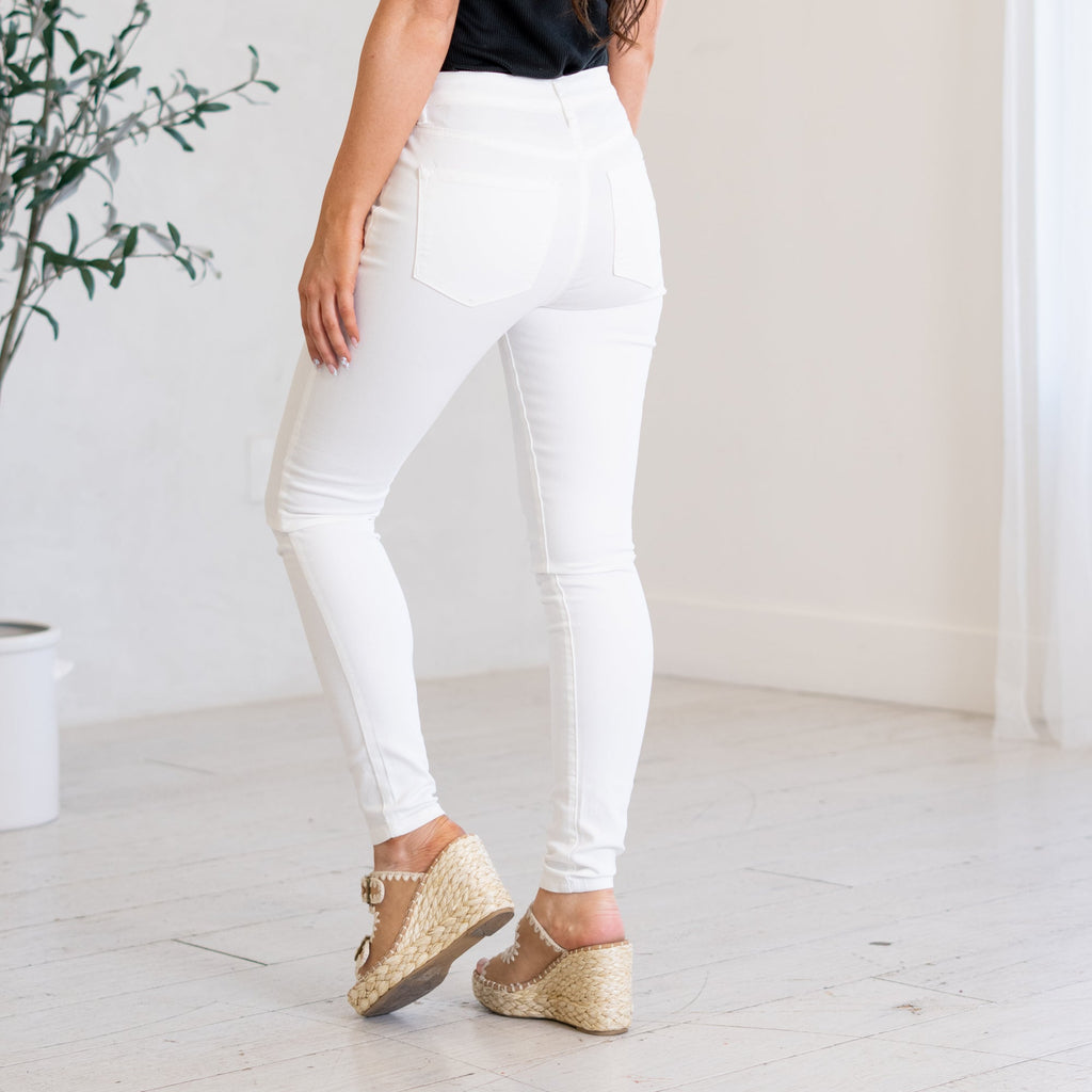 Effie High Rise Curvy Skinny