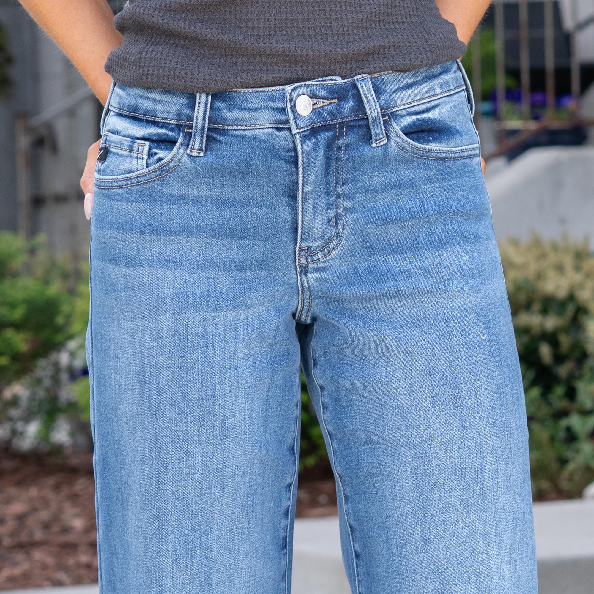 KanCan Fig Essentials Mid Rise Crop Wide Dark Blue Wash