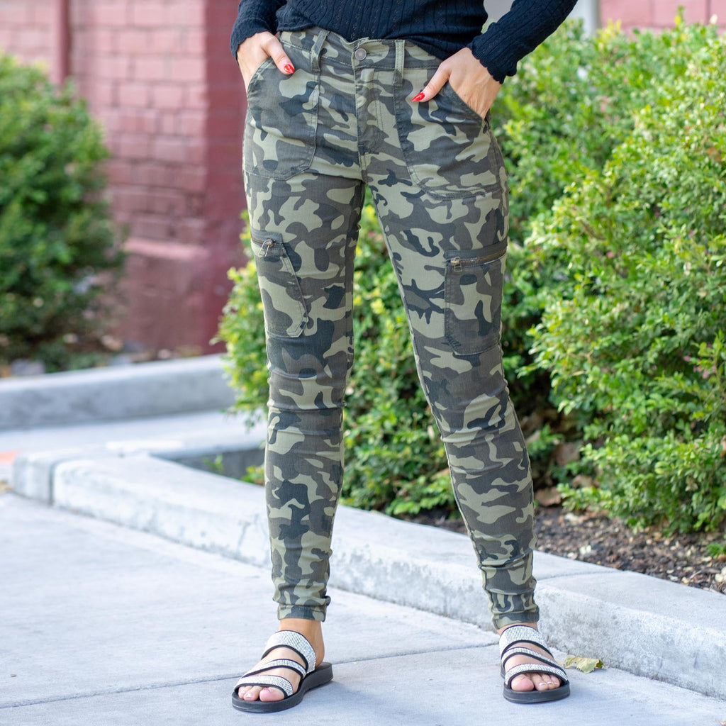 KanCan Arden Camo High Rise Cargo Super Skinny Camouflage Green