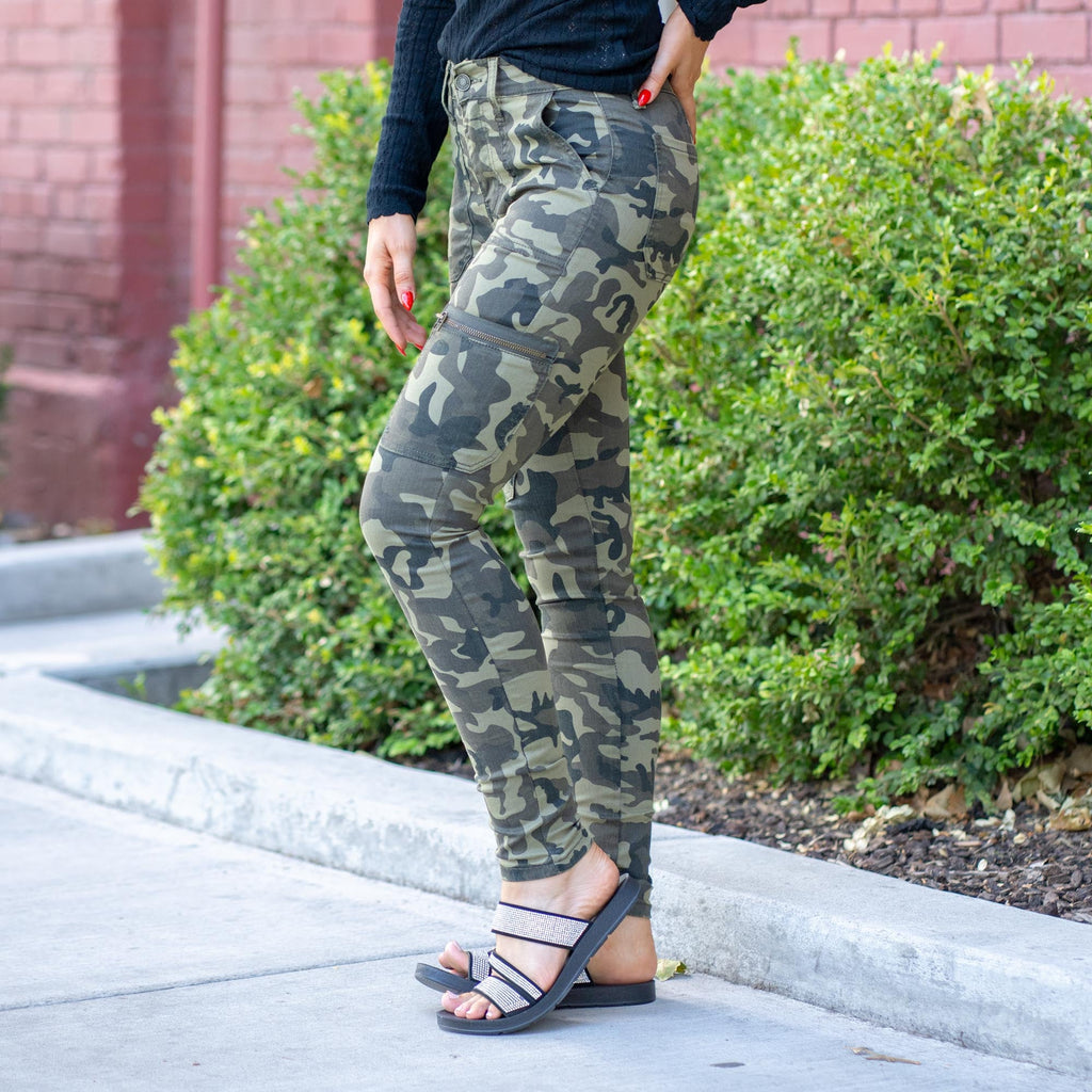 KanCan Arden Camo High Rise Cargo Super Skinny Camouflage Green