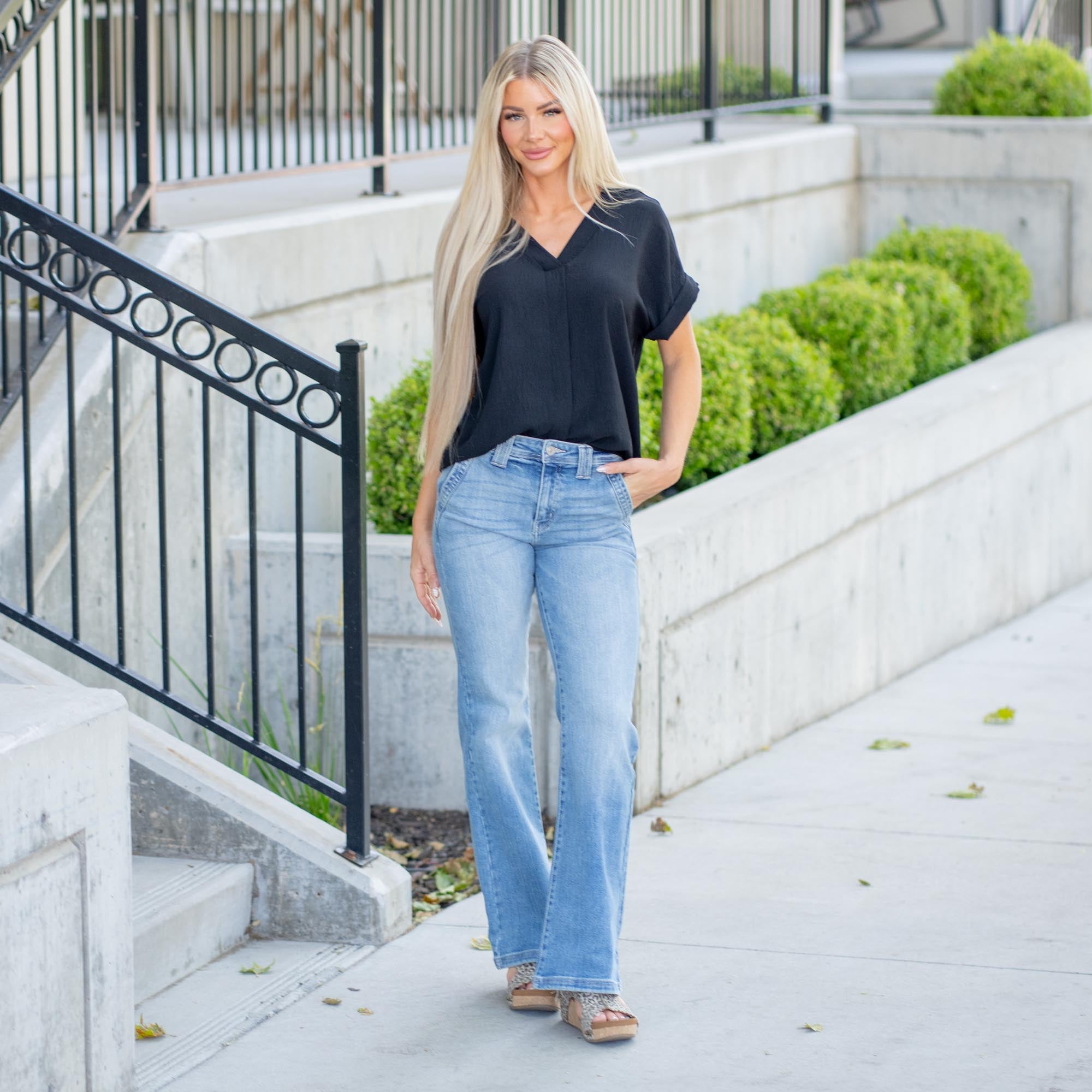 KanCan Mace High Rise Wide Flare Jeans – Classic Denim with Front Slant Pockets & Double Belt Loops
