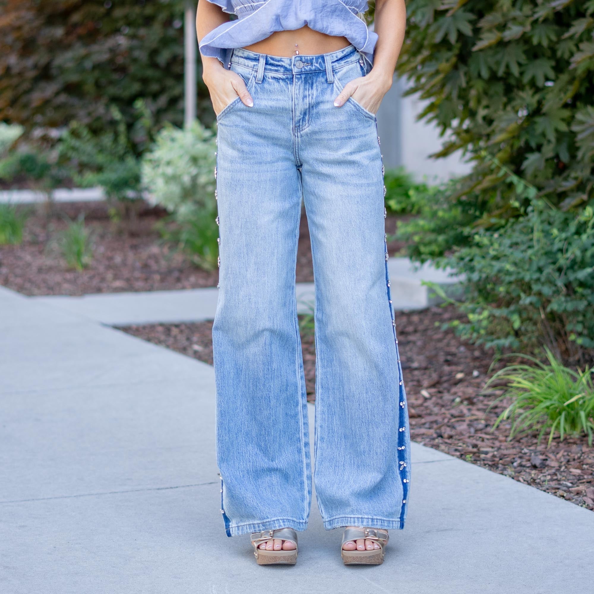 KanCan Gianna Low Slung Baggy Wide Jeans – Rhinestone Stretch Denim