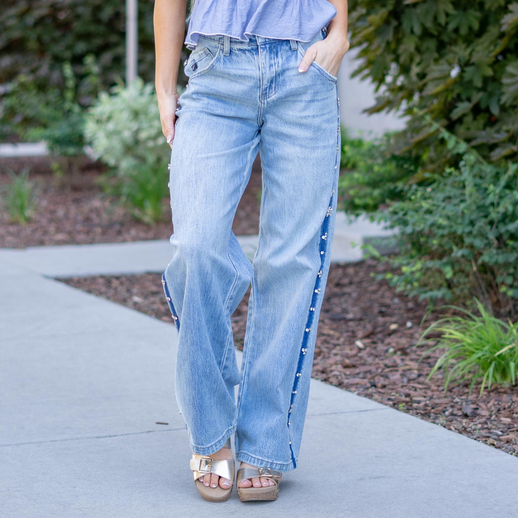 KanCan Gianna Low Slung Baggy Wide Jeans – Rhinestone Stretch Denim