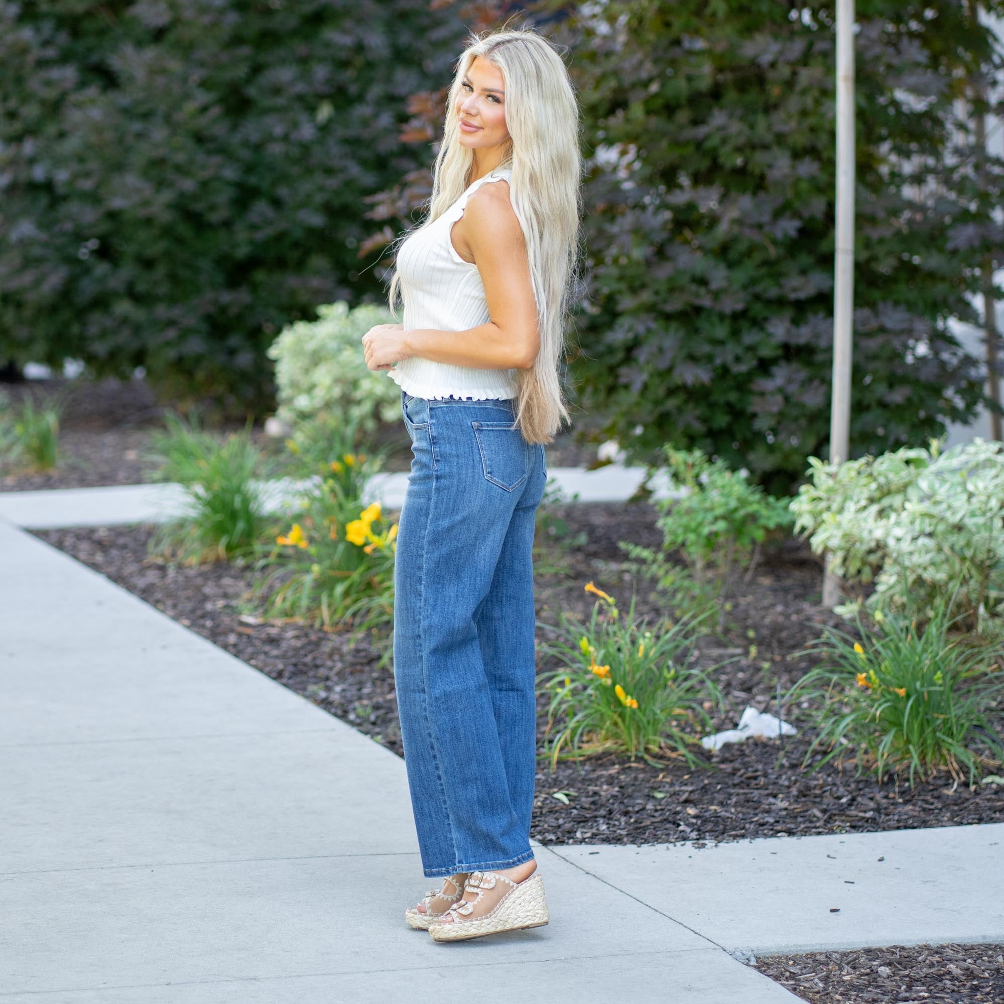 Curvy Fit Viola High Rise Wide Jeans