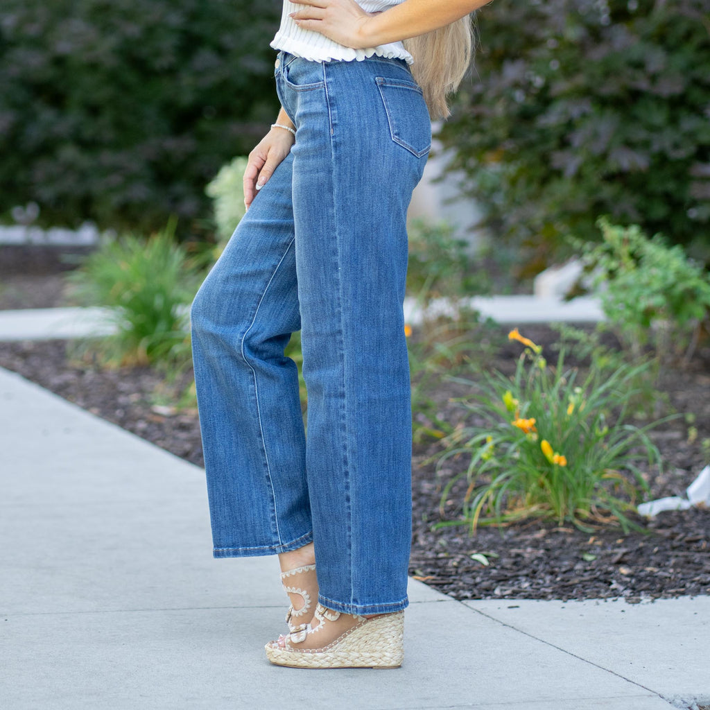 Curvy Fit Viola High Rise Wide Jeans