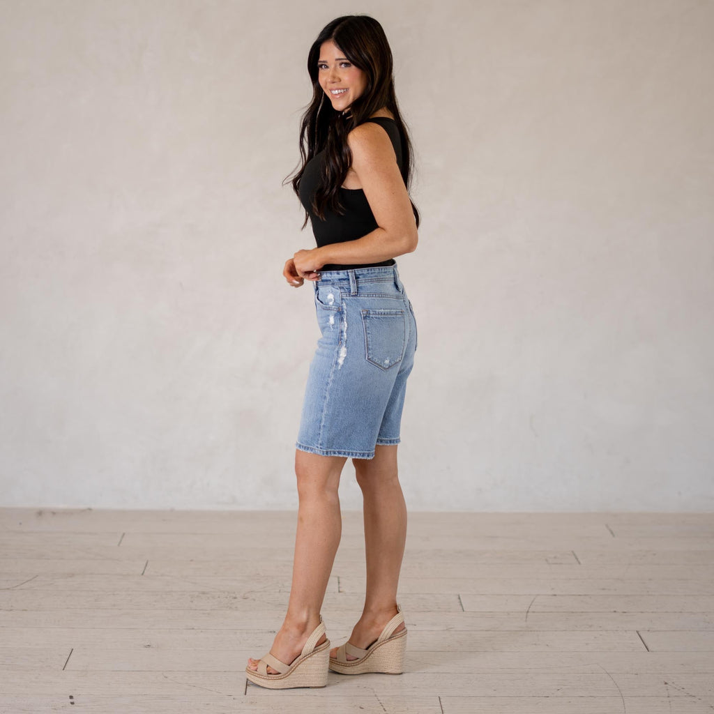 KanCan Annie Low Slung Baggy Shorts Medium Wash