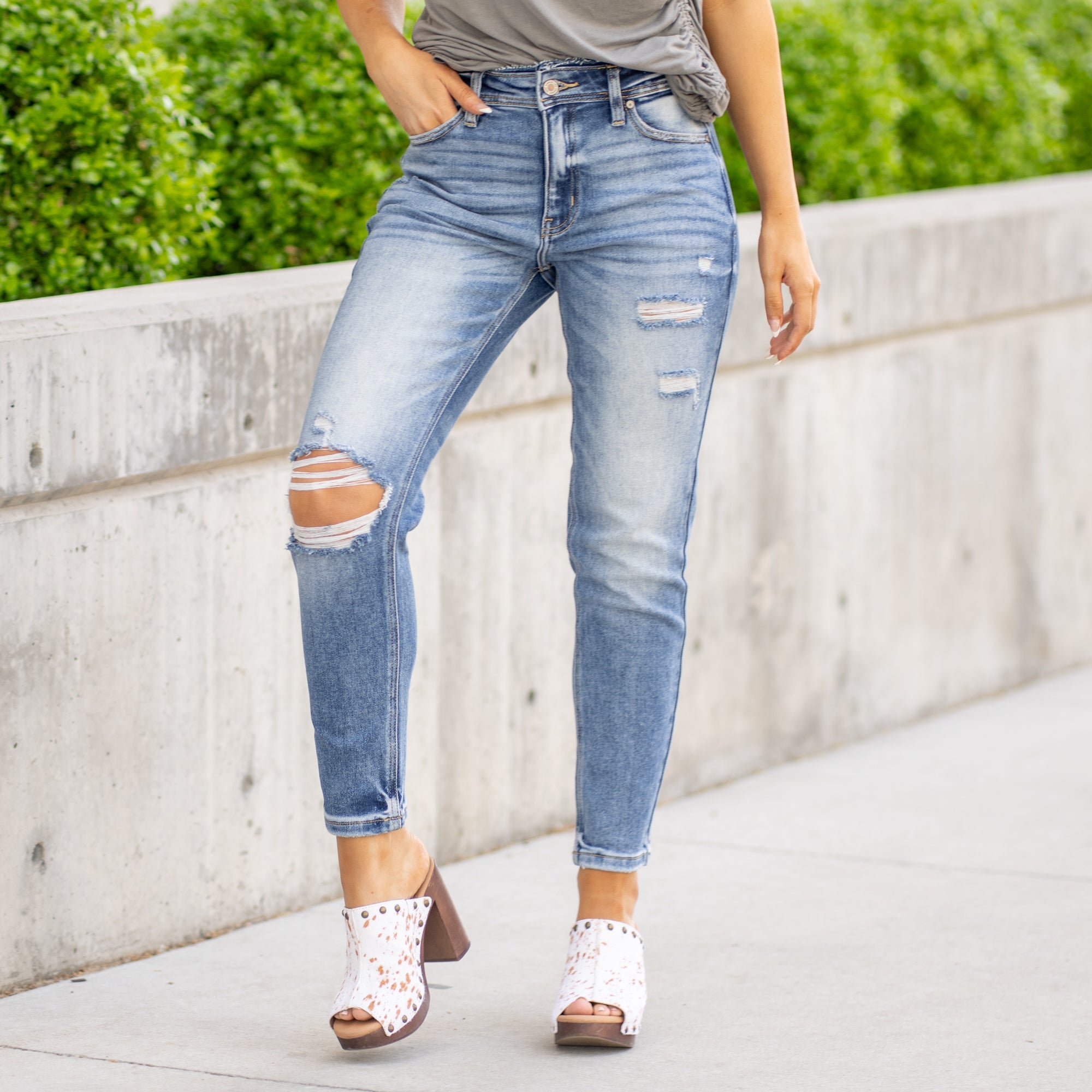 KanCan Katherine High Rise Distressed Mom Jeans Medium Blue Wash