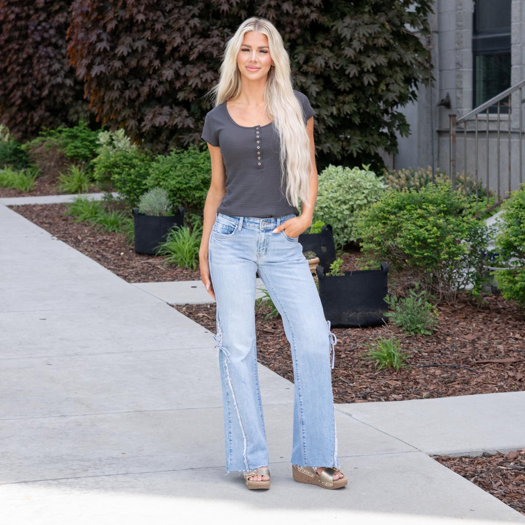KanCan Verna Mid Rise Wide Flare Jeans - Comfort Stretch - Medium Wash
