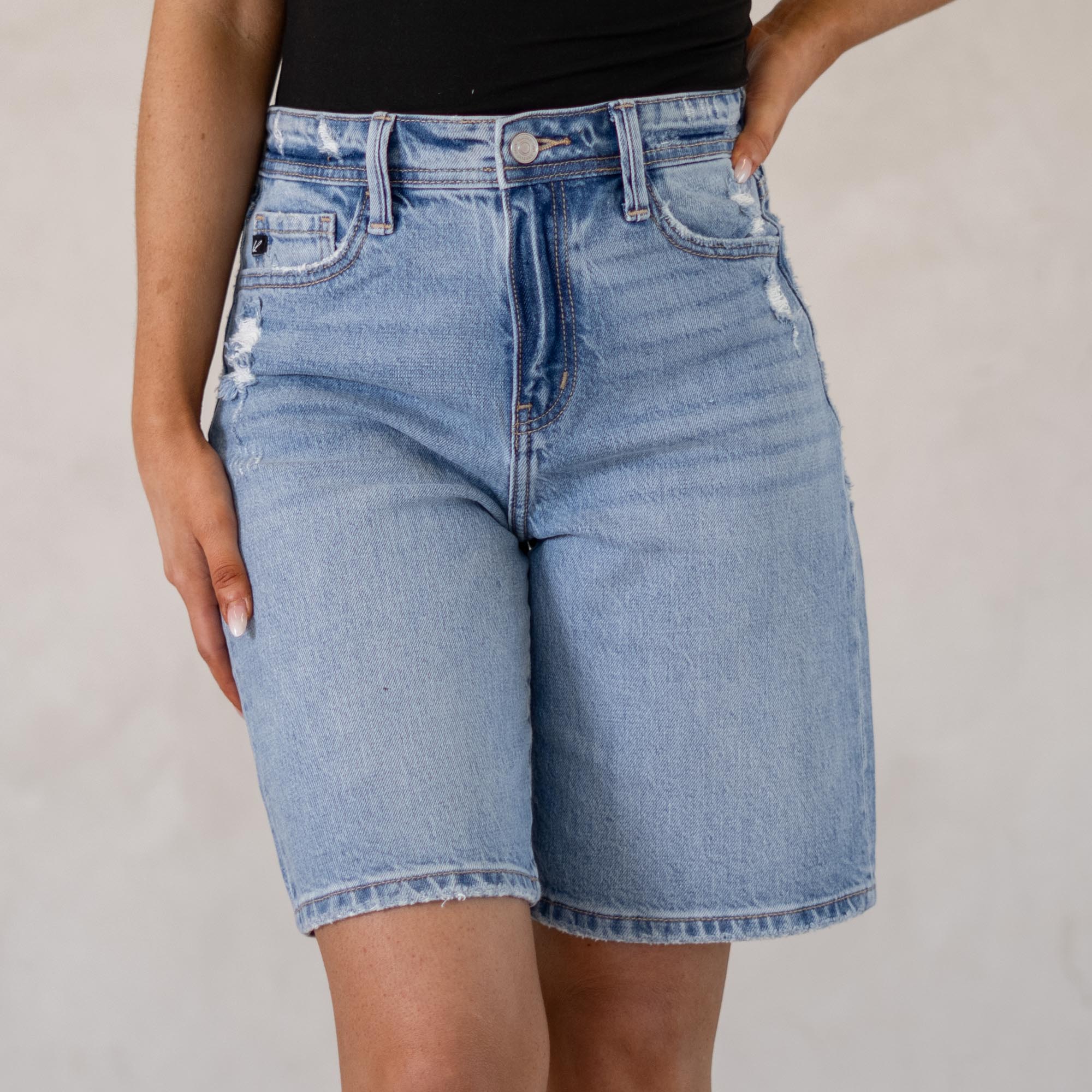 KanCan Annie Low Slung Baggy Shorts Medium Wash