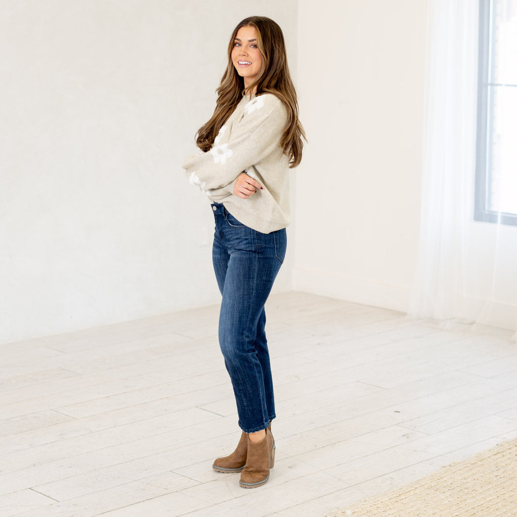 Delvey Mid Rise Boyfriend Jeans