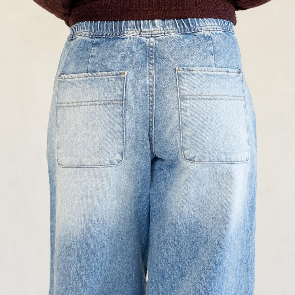 KanCan Starlet Ultra High Rise Horseshoe Jeans Medium Blue Wash
