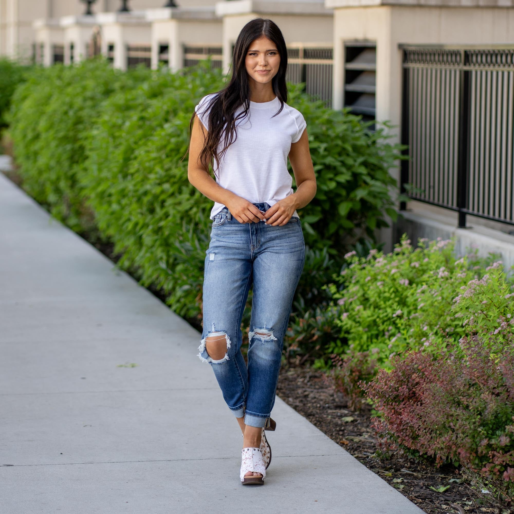 KanCan Milan High Rise Mom Fit
