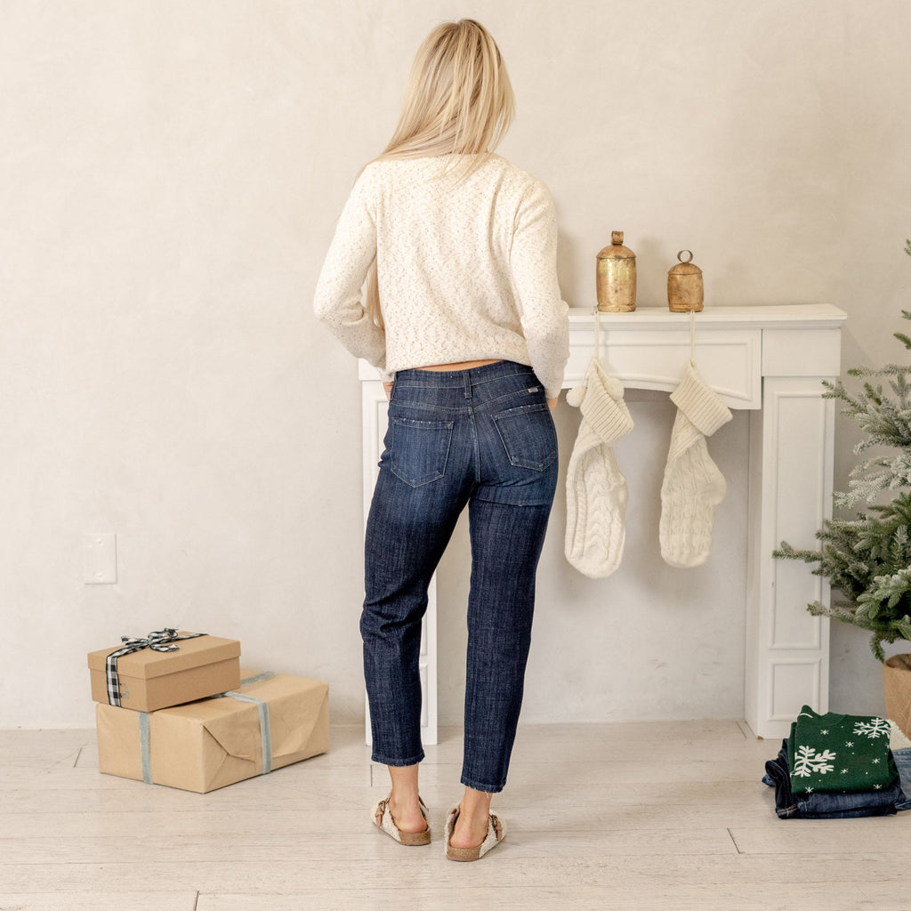 Delvey Mid Rise Boyfriend Jeans