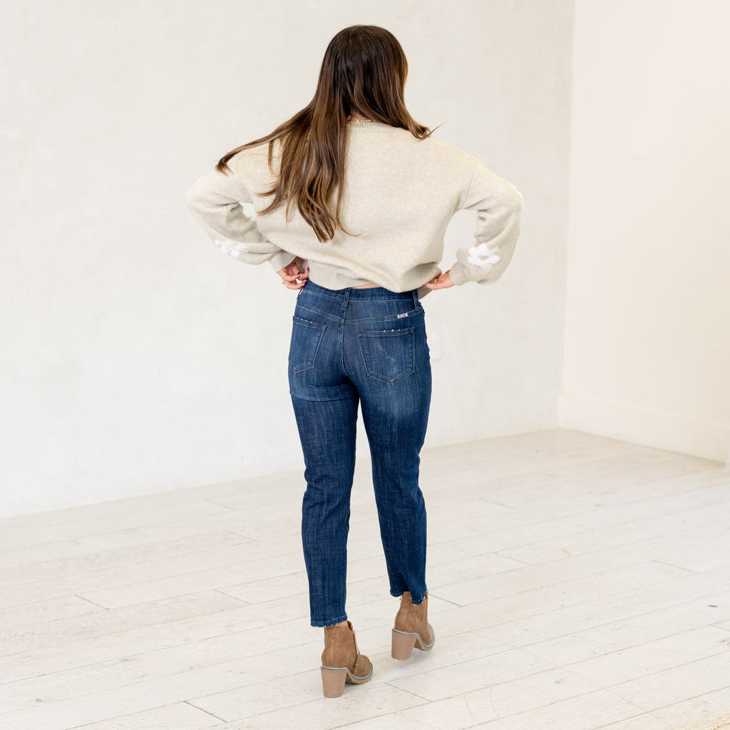 Delvey Mid Rise Boyfriend Jeans