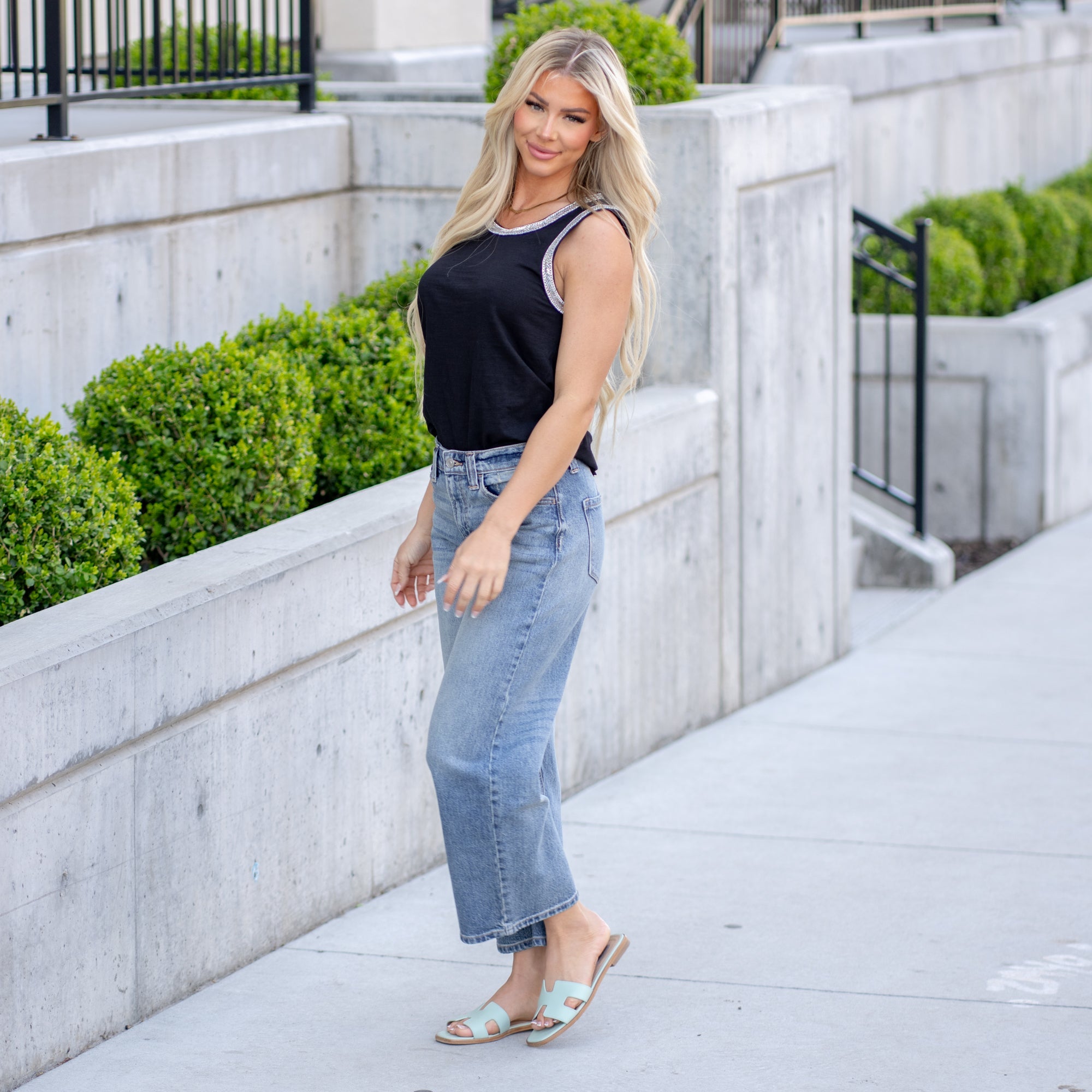 Barrel Mid Rise Loose Fit