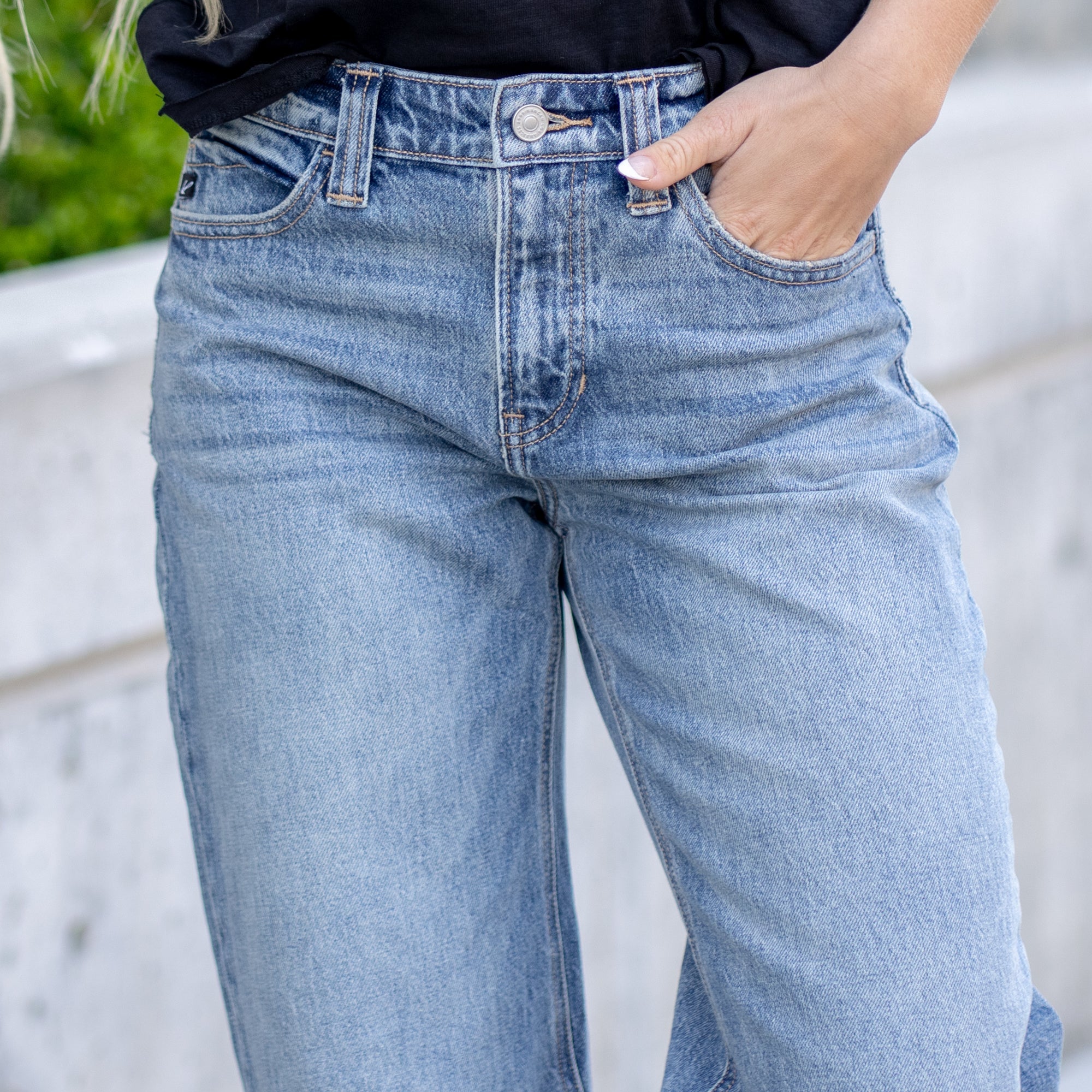 Barrel Mid Rise Loose Fit