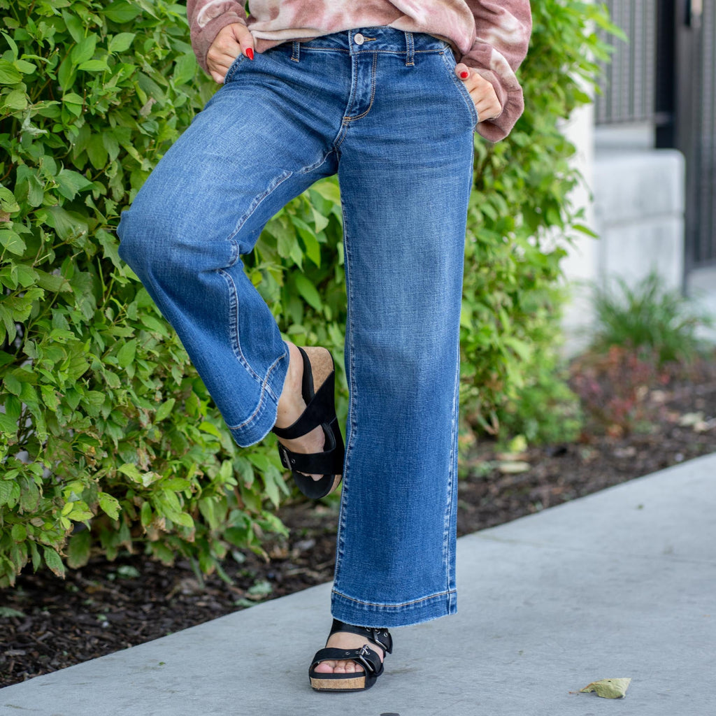 KanCan Petite Tara Mid Rise Trouser Wide Leg Jean Medium Blue