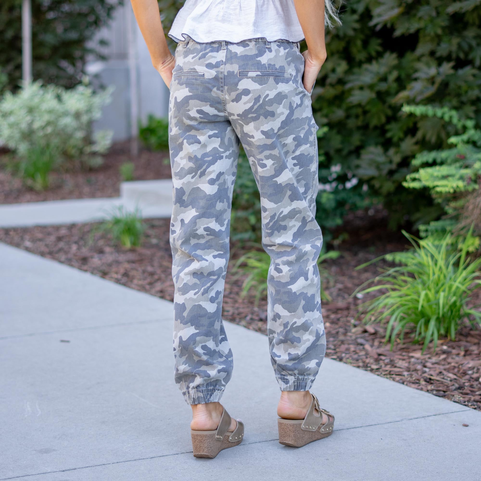KanCan High Rise Camo Jogger Jeans